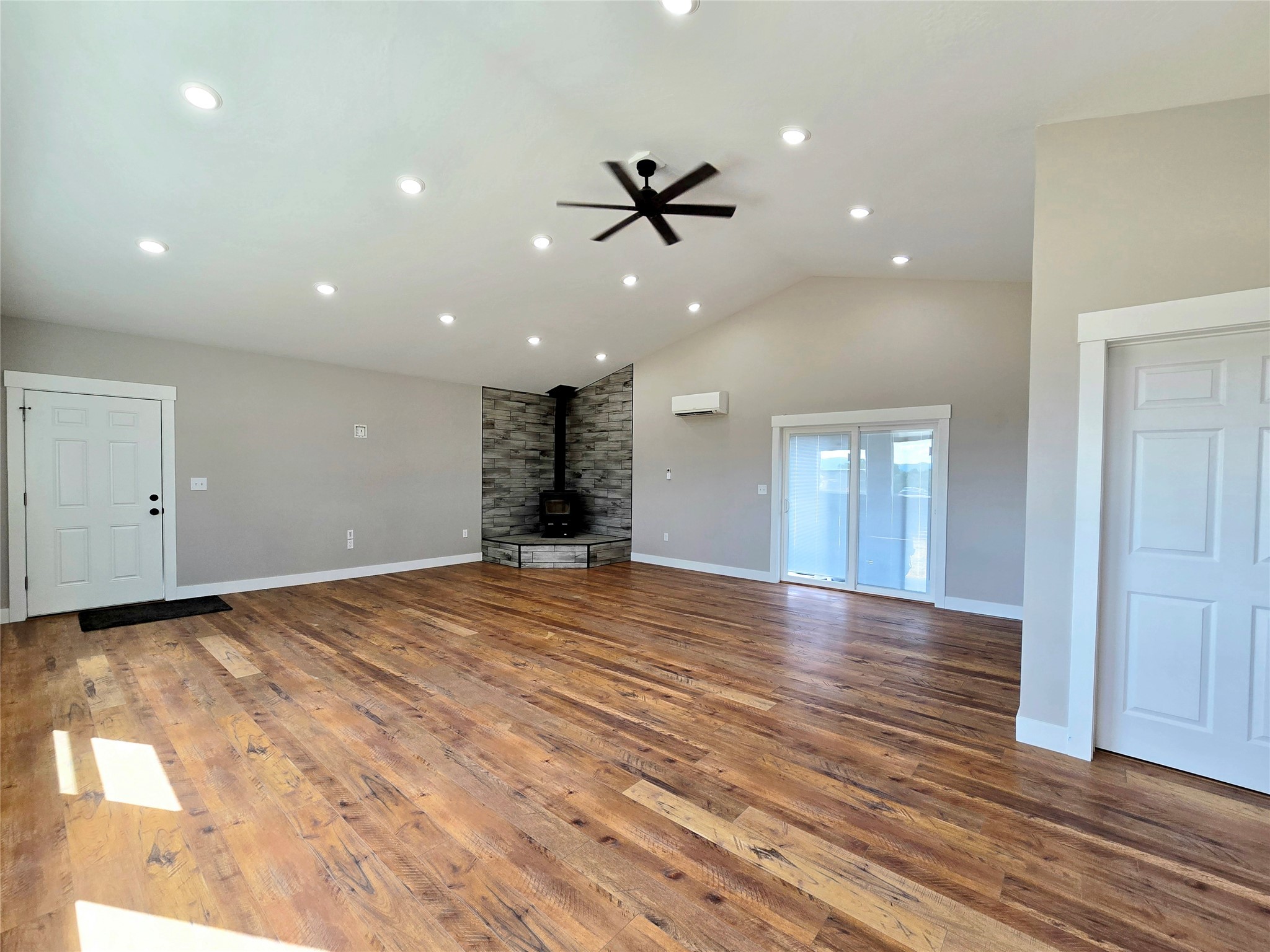 Helena, Montana 59602, United States, 4 Bedrooms Bedrooms, ,3 BathroomsBathrooms,Residential,Active,174007