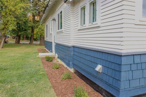 Tiny photo for 704 O'Brien Avenue, Whitefish, MT 59937 (MLS # 30064097)