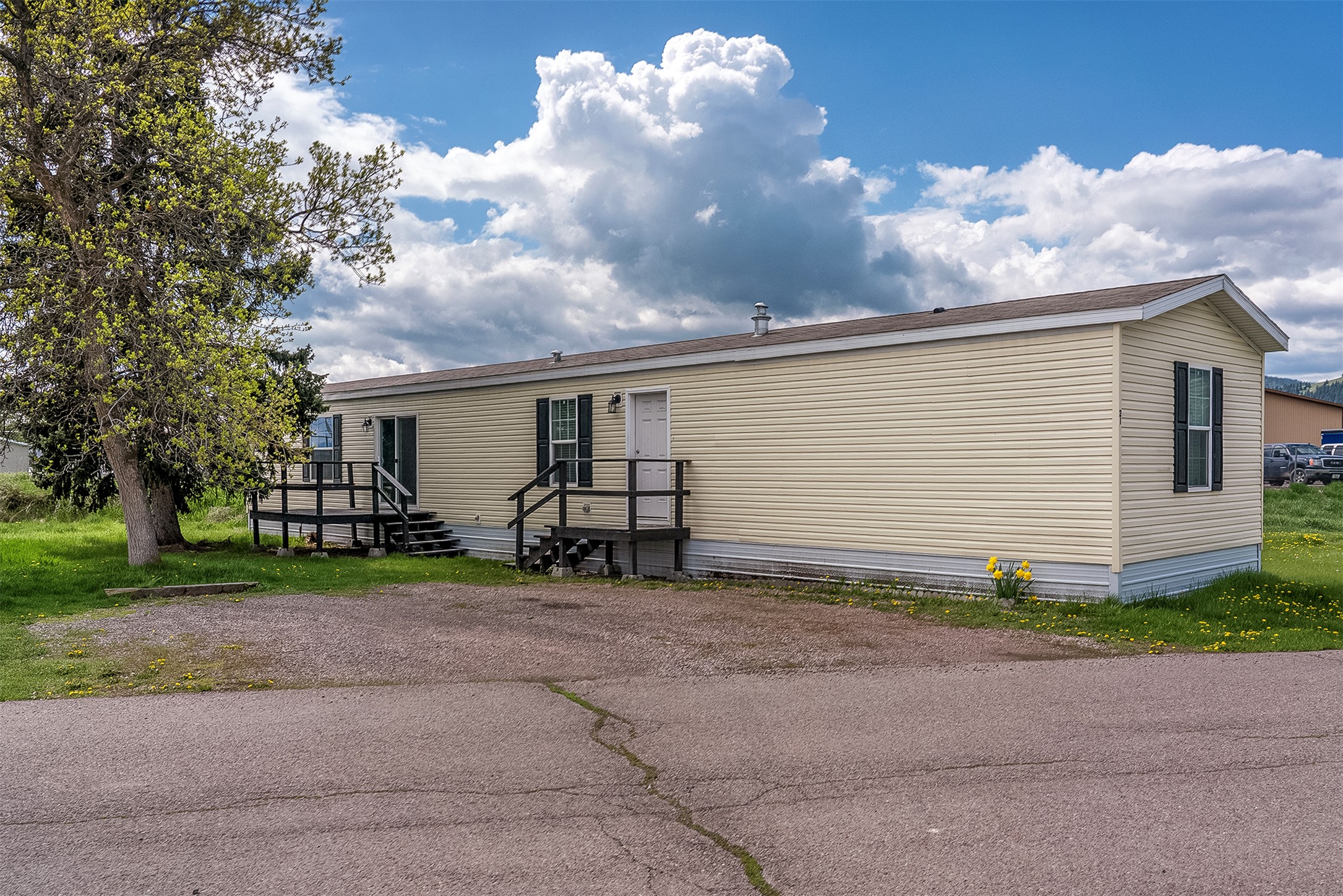 50 Twin Acres Drive 21