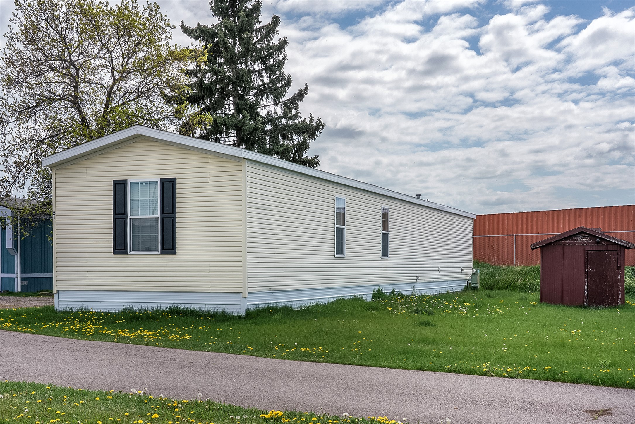 50 Twin Acres Drive 21