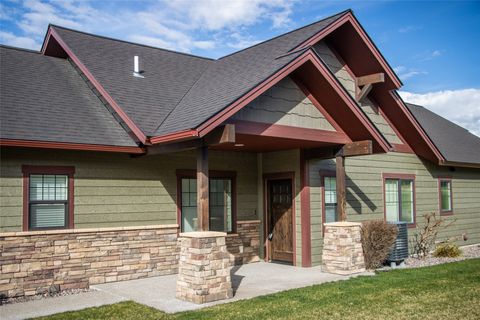 Photo of 129 Meadow Vista Loop #B, Kalispell, MT 59901 (MLS # 30066904)