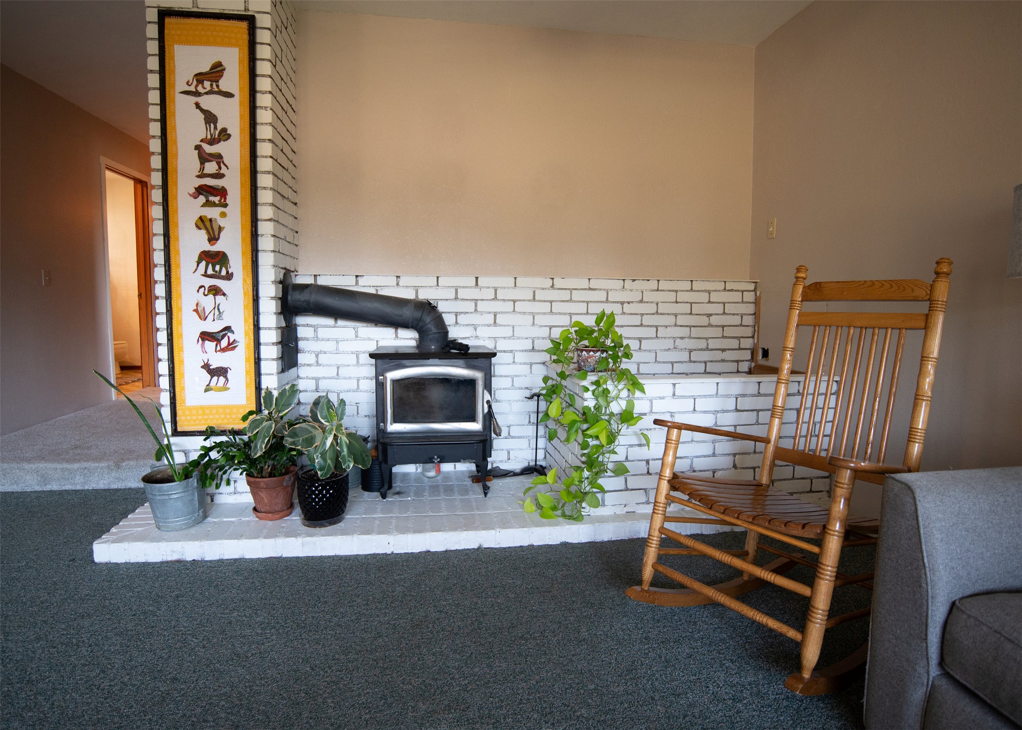 Hamilton, Montana 59840, United States, 3 Bedrooms Bedrooms, ,2 BathroomsBathrooms,Residential,Active,213884