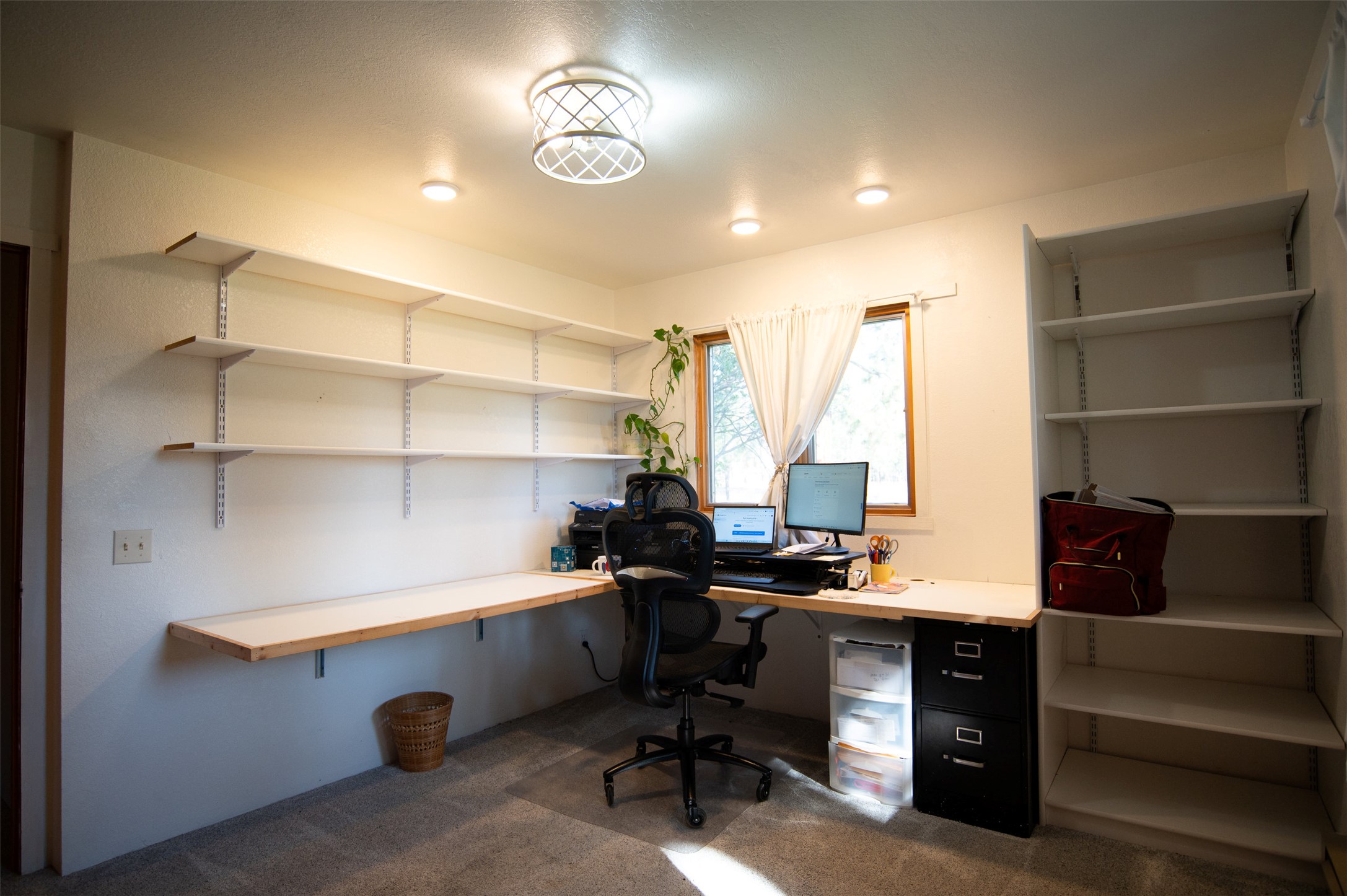 Hamilton, Montana 59840, United States, 3 Bedrooms Bedrooms, ,2 BathroomsBathrooms,Residential,Active,213884