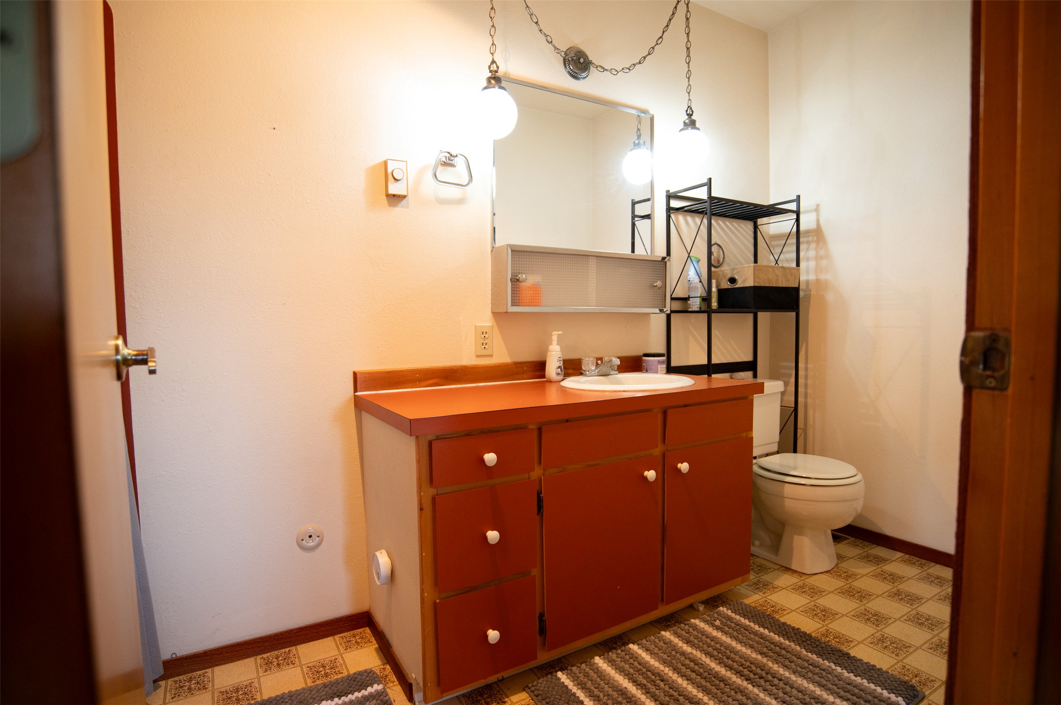 Hamilton, Montana 59840, United States, 3 Bedrooms Bedrooms, ,2 BathroomsBathrooms,Residential,Active,213884