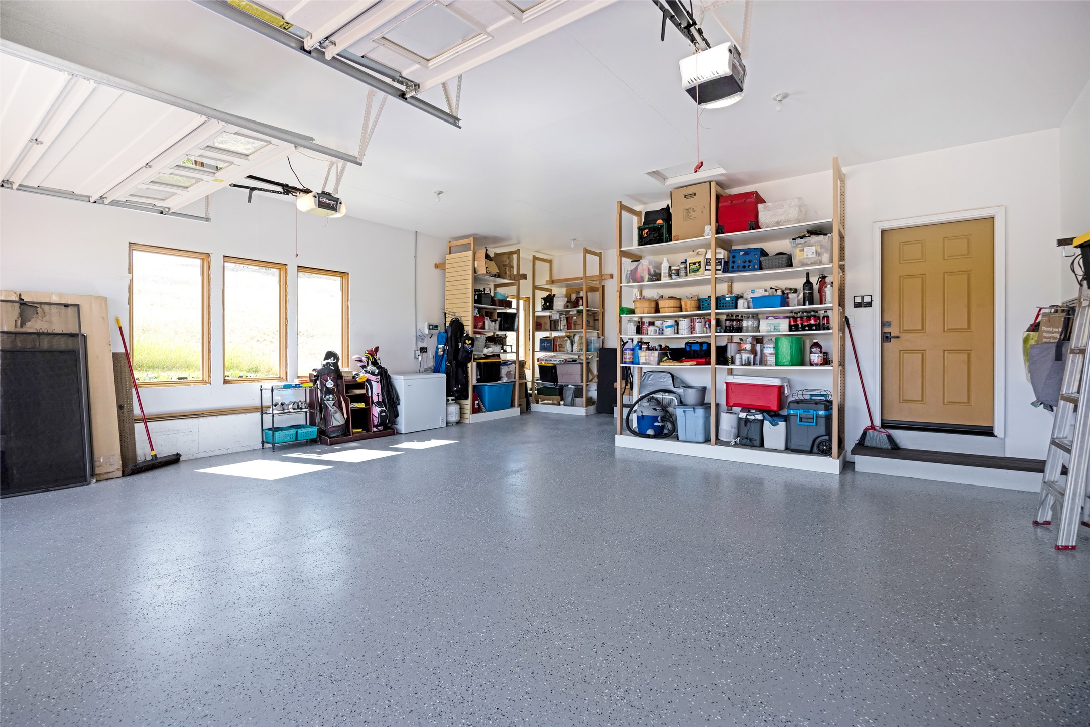 Missoula, Montana 59808, United States, 4 Bedrooms Bedrooms, ,3 BathroomsBathrooms,Residential,Active,176629