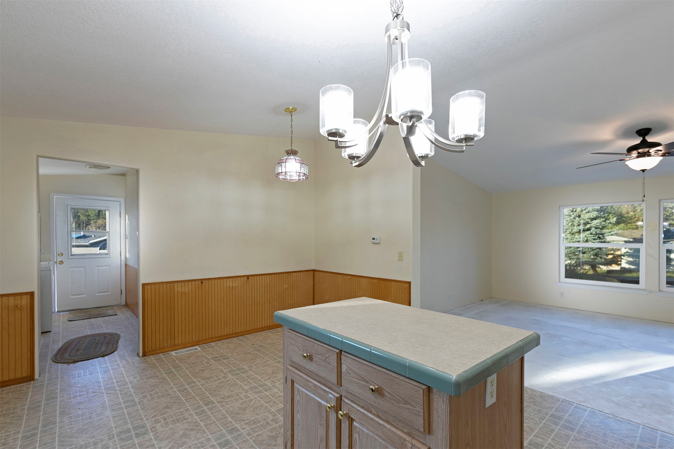 Alberton, Montana 59820, United States, 3 Bedrooms Bedrooms, ,2 BathroomsBathrooms,Residential,Active,226544