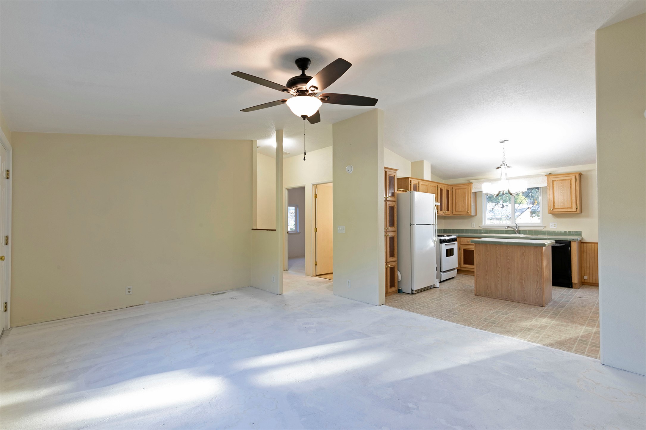 Alberton, Montana 59820, United States, 3 Bedrooms Bedrooms, ,2 BathroomsBathrooms,Residential,Active,226544