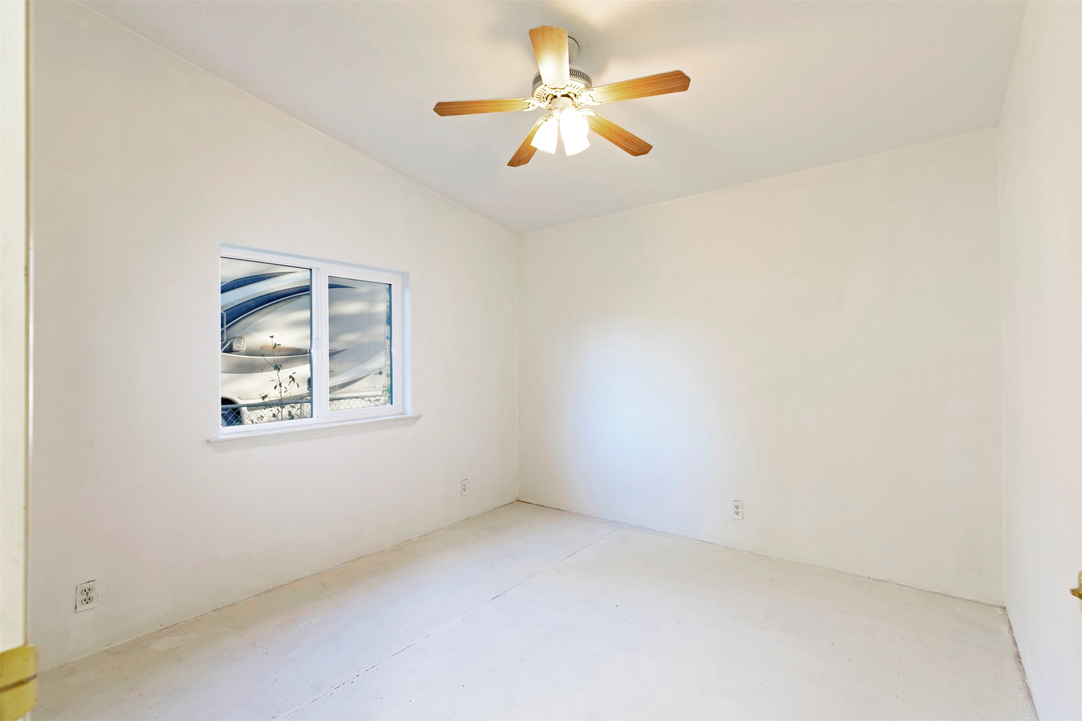 Alberton, Montana 59820, United States, 3 Bedrooms Bedrooms, ,2 BathroomsBathrooms,Residential,Active,226544