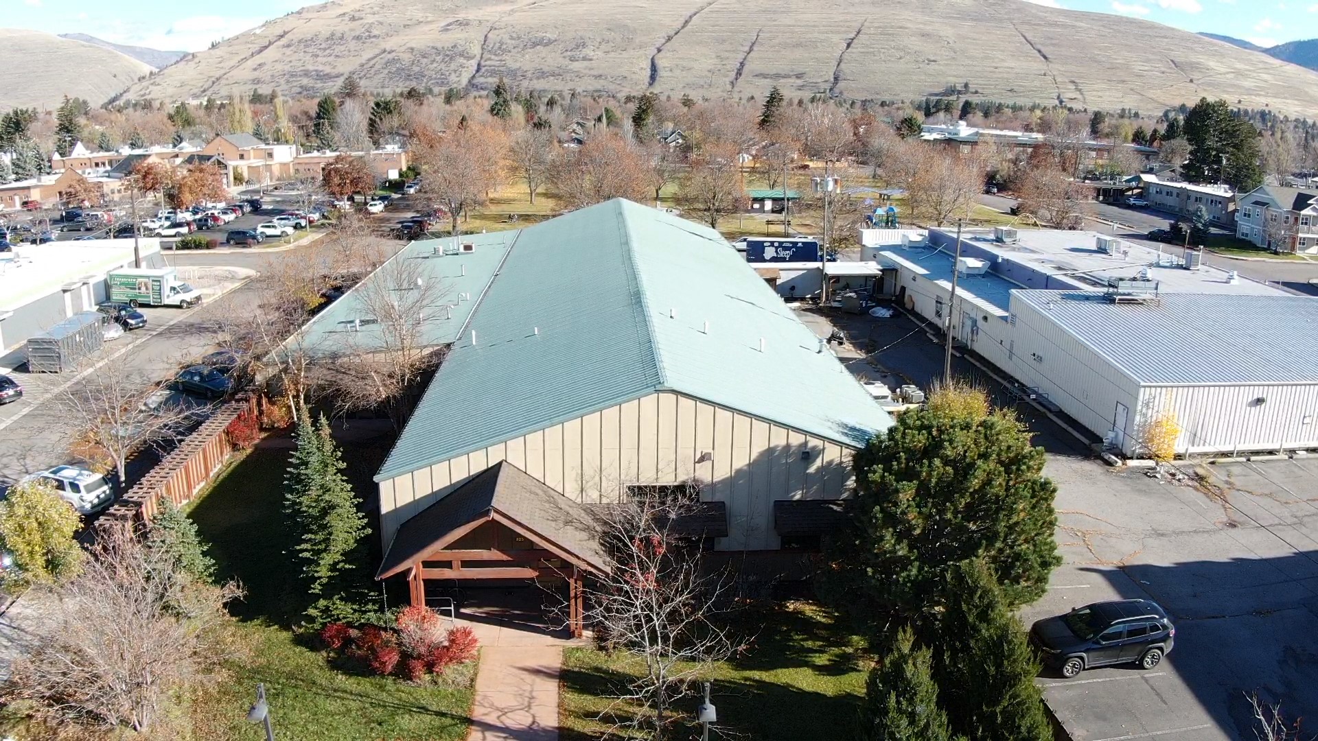 801, 819, 825 W Kent Avenue