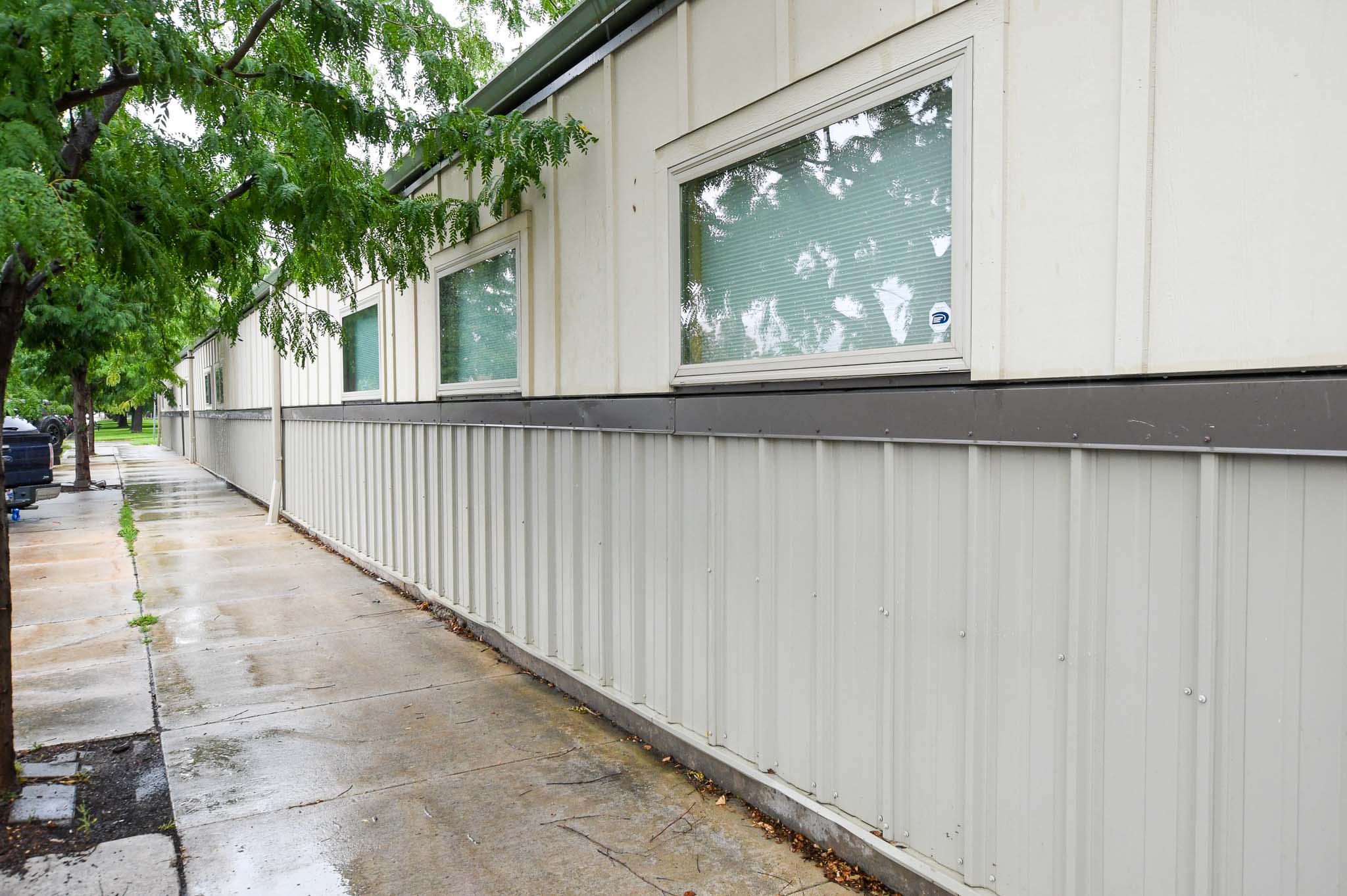 801, 819, 825 W Kent Avenue