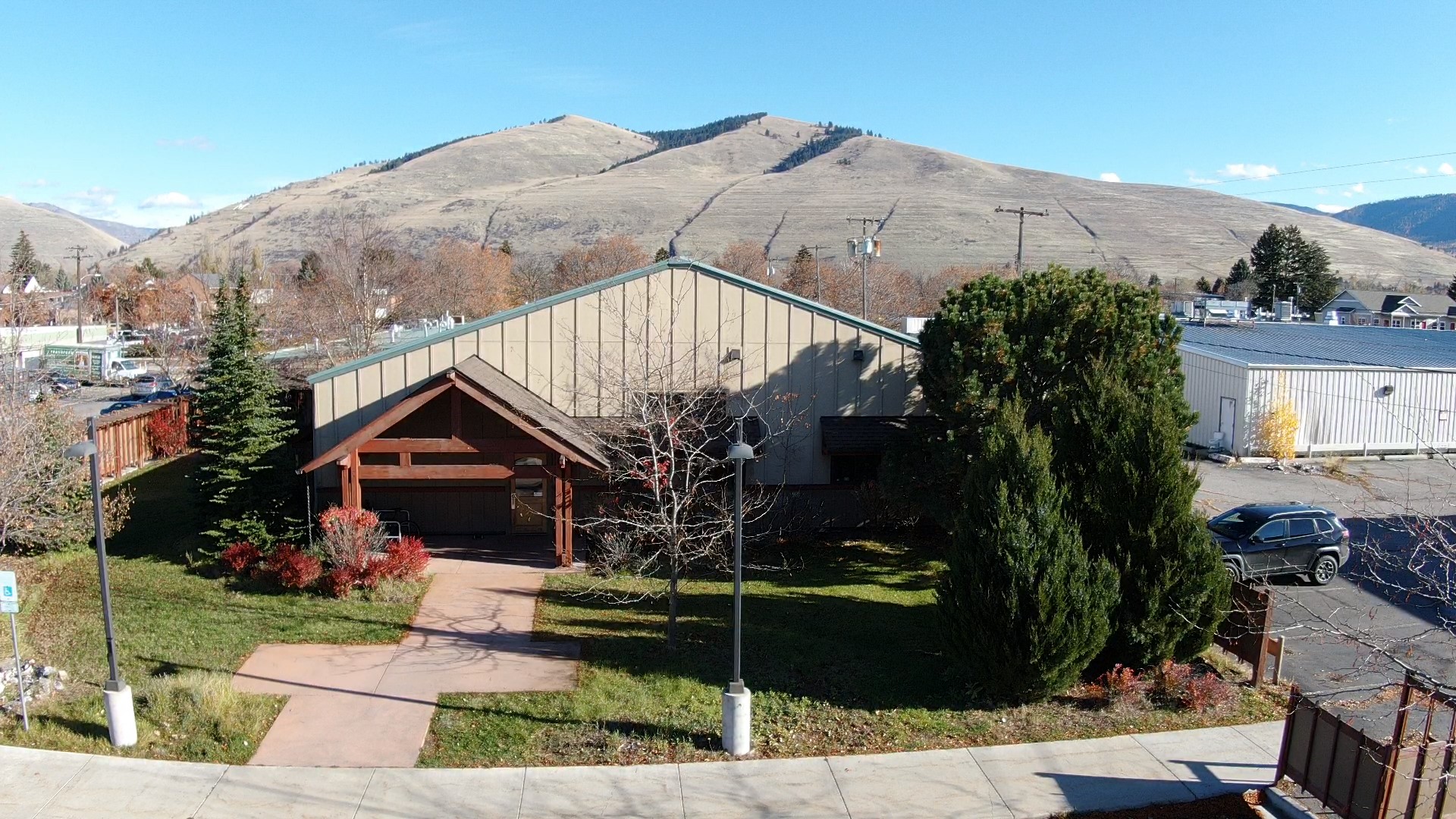 801, 819, 825 W Kent Avenue