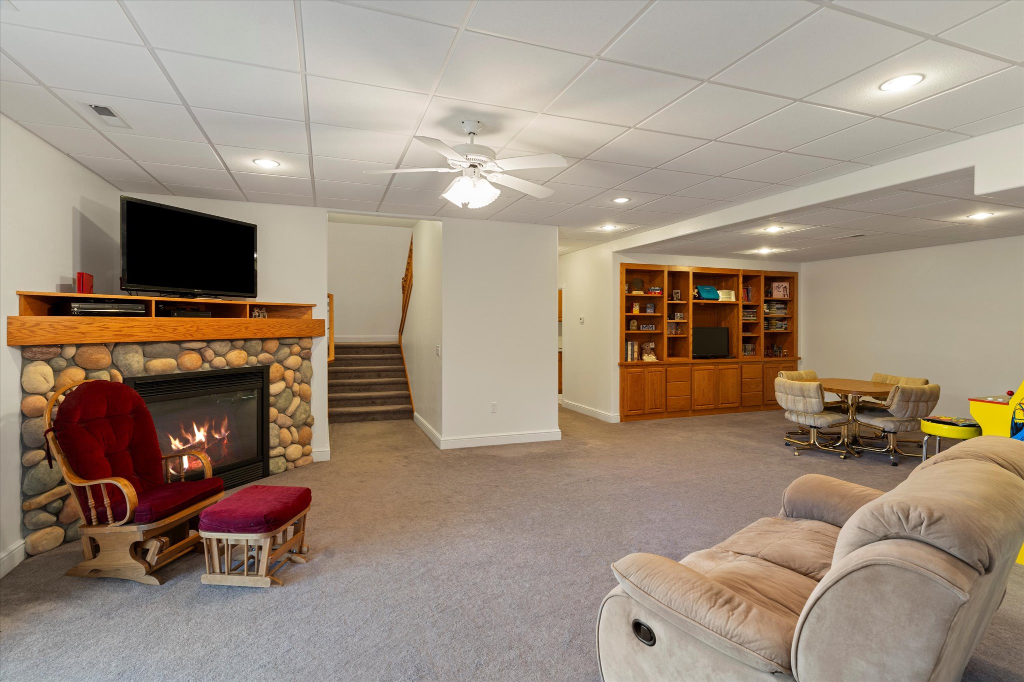 Bigfork, Montana 59911, United States, 4 Bedrooms Bedrooms, ,4 BathroomsBathrooms,Residential,Active,26775