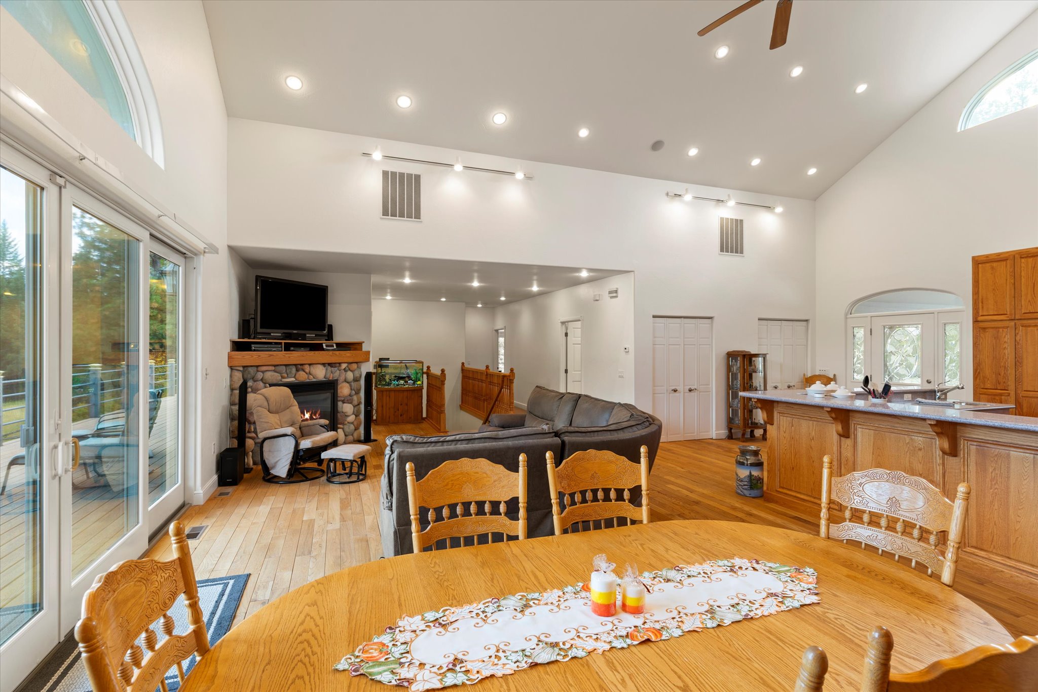 Bigfork, Montana 59911, United States, 4 Bedrooms Bedrooms, ,4 BathroomsBathrooms,Residential,Active,26775