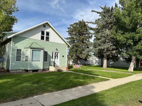 415 Illinois Avenue Valier MT 59486