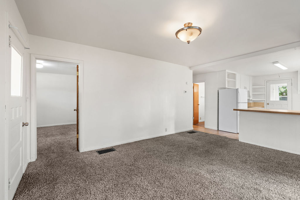 419 9th Avenue W