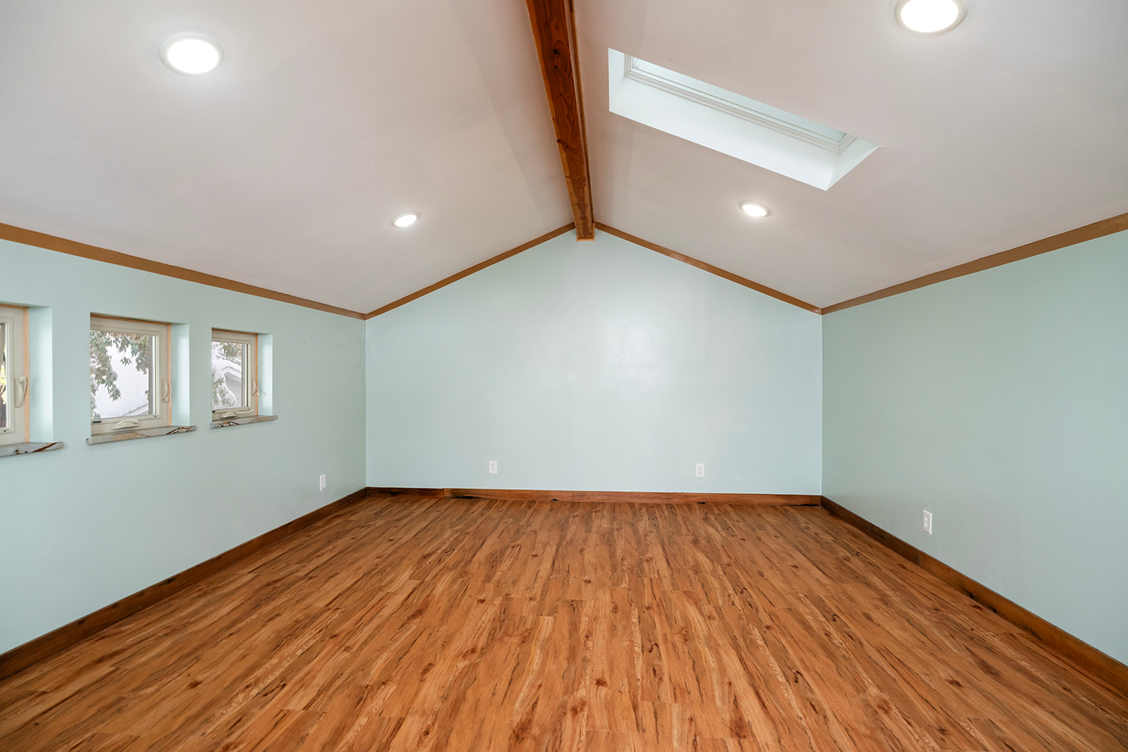 Helena, Montana 59601, United States, 2 Bedrooms Bedrooms, ,1 BathroomBathrooms,Residential,Active,230109