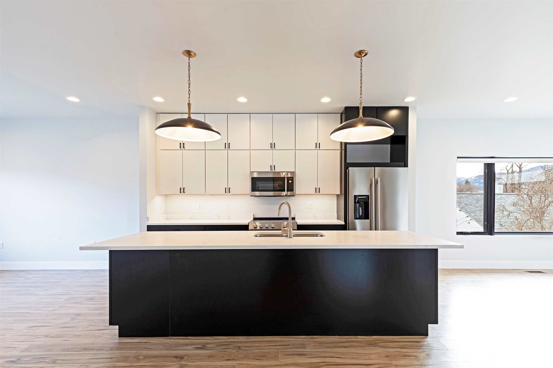 2212 S 12th Street W