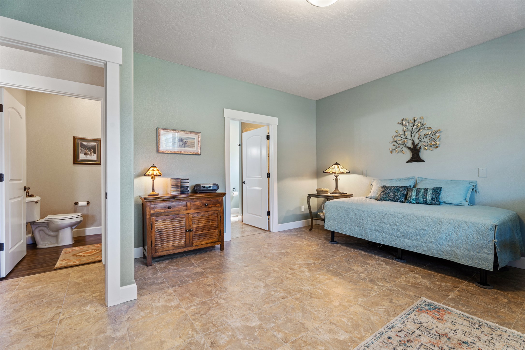 Florence, Montana 59833, United States, 2 Bedrooms Bedrooms, ,3 BathroomsBathrooms,Residential,Active,103813