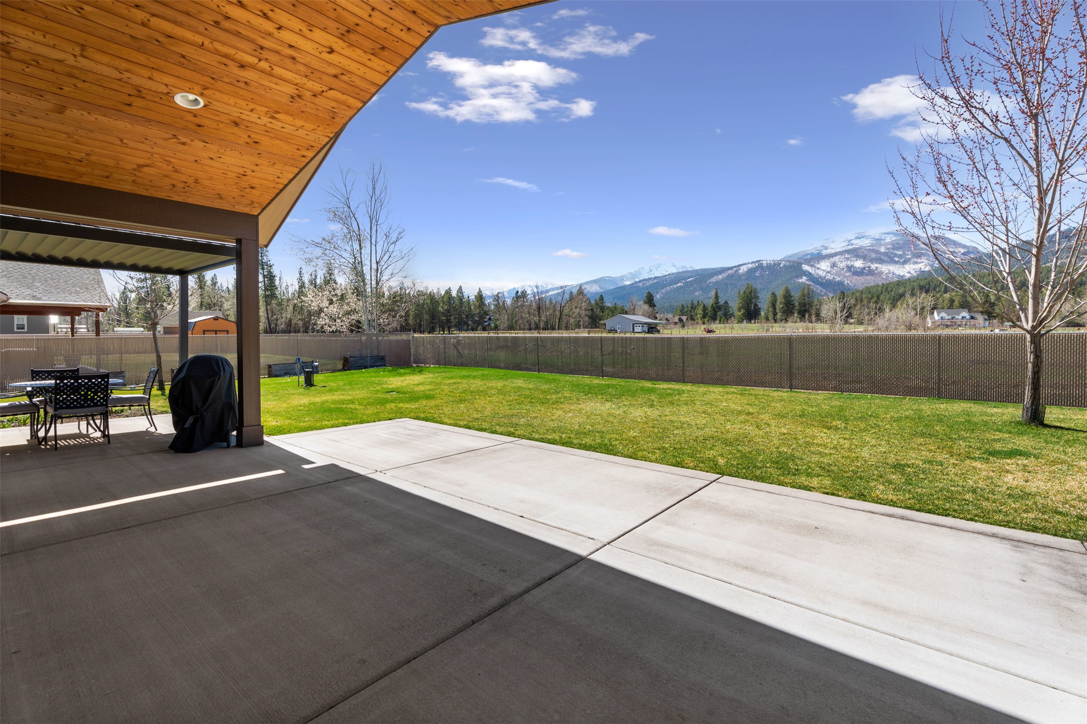 Florence, Montana 59833, United States, 2 Bedrooms Bedrooms, ,3 BathroomsBathrooms,Residential,Active,103813