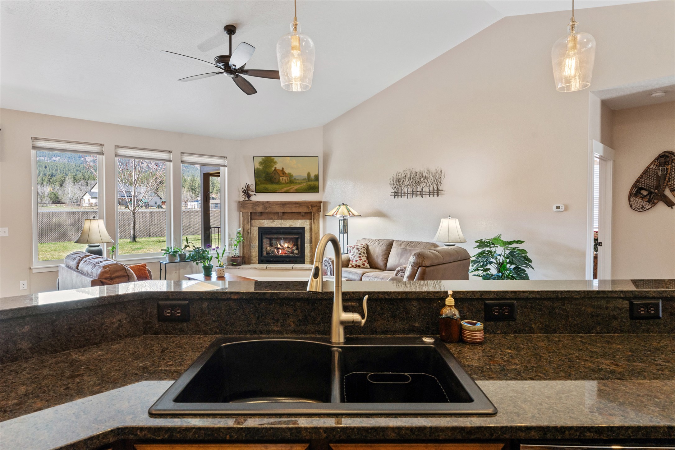 Florence, Montana 59833, United States, 2 Bedrooms Bedrooms, ,3 BathroomsBathrooms,Residential,Active,103813