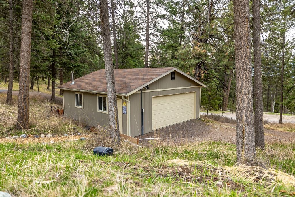 Photo of 345 Lake Hills Drive, Kalispell, MT 59901 (MLS # 30068825)