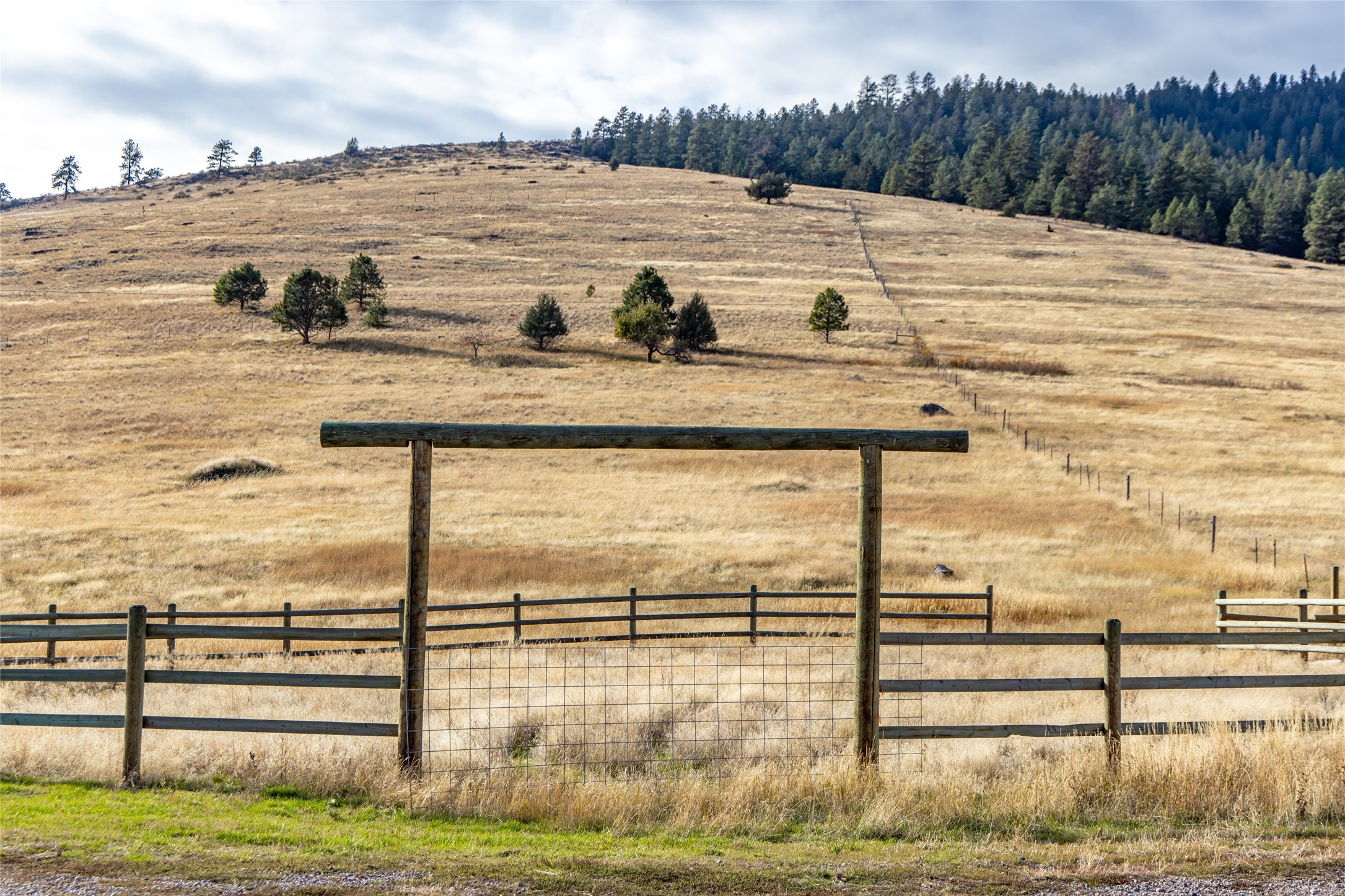 Polson, Montana 59860, United States, 6 Bedrooms Bedrooms, ,5 BathroomsBathrooms,Residential,Active,236796