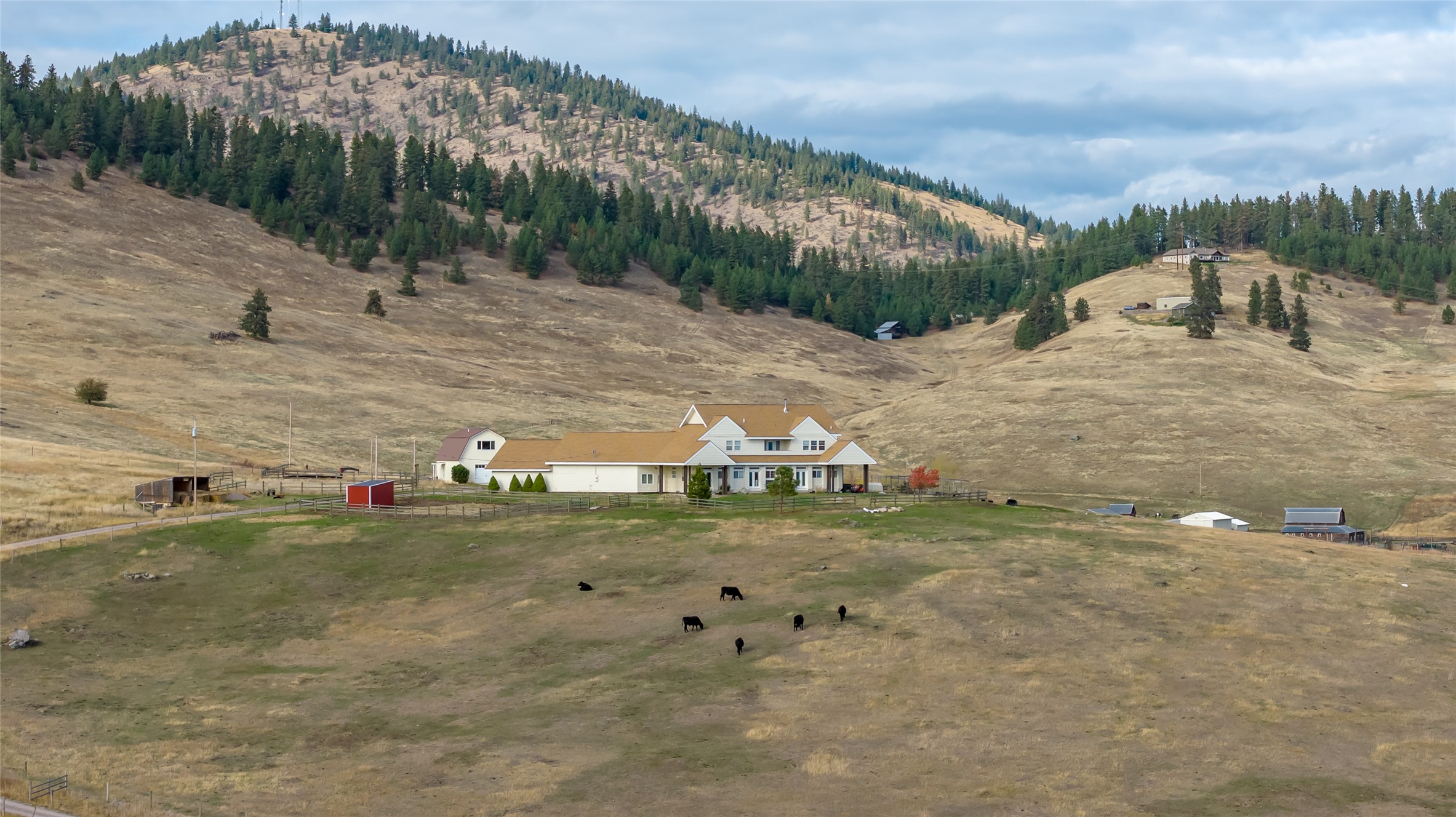 Polson, Montana 59860, United States, 6 Bedrooms Bedrooms, ,5 BathroomsBathrooms,Residential,Active,236796