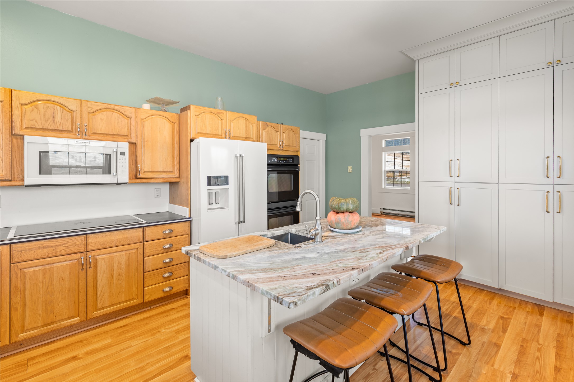 Polson, Montana 59860, United States, 6 Bedrooms Bedrooms, ,5 BathroomsBathrooms,Residential,Active,236796