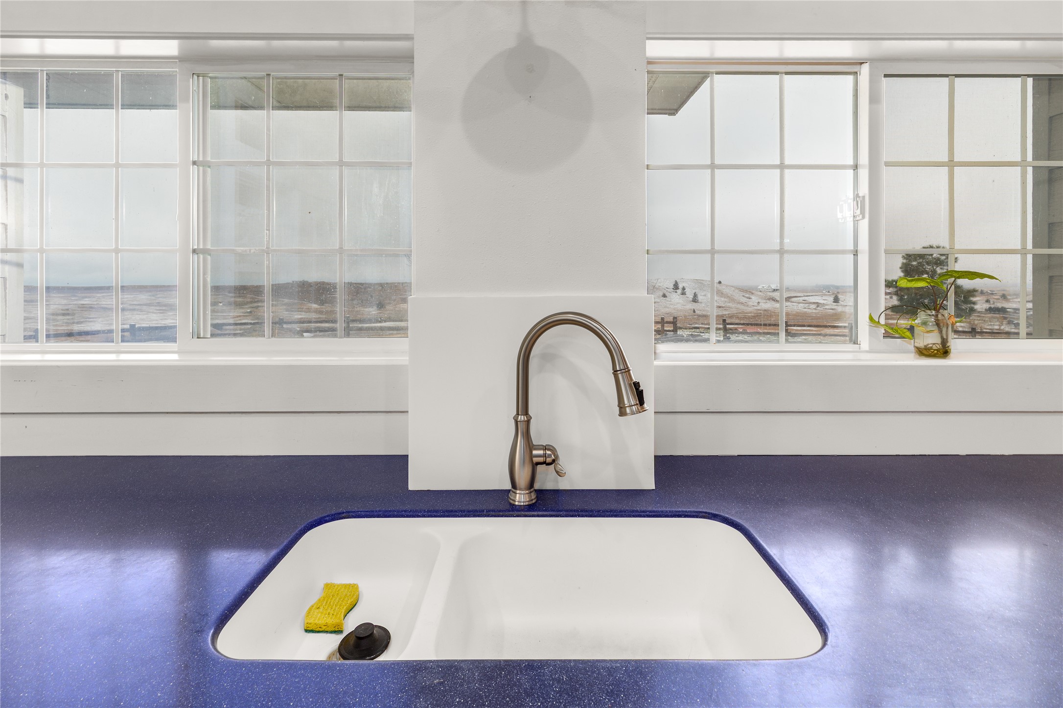 Polson, Montana 59860, United States, 6 Bedrooms Bedrooms, ,5 BathroomsBathrooms,Residential,Active,236796