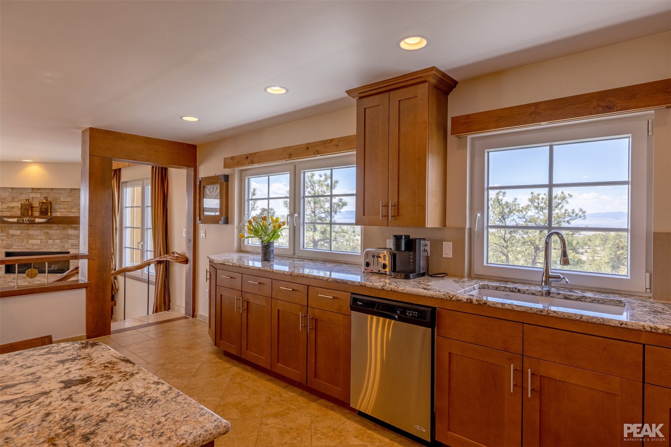 Helena, Montana 59602, United States, 5 Bedrooms Bedrooms, ,6 BathroomsBathrooms,Residential,Active,56938