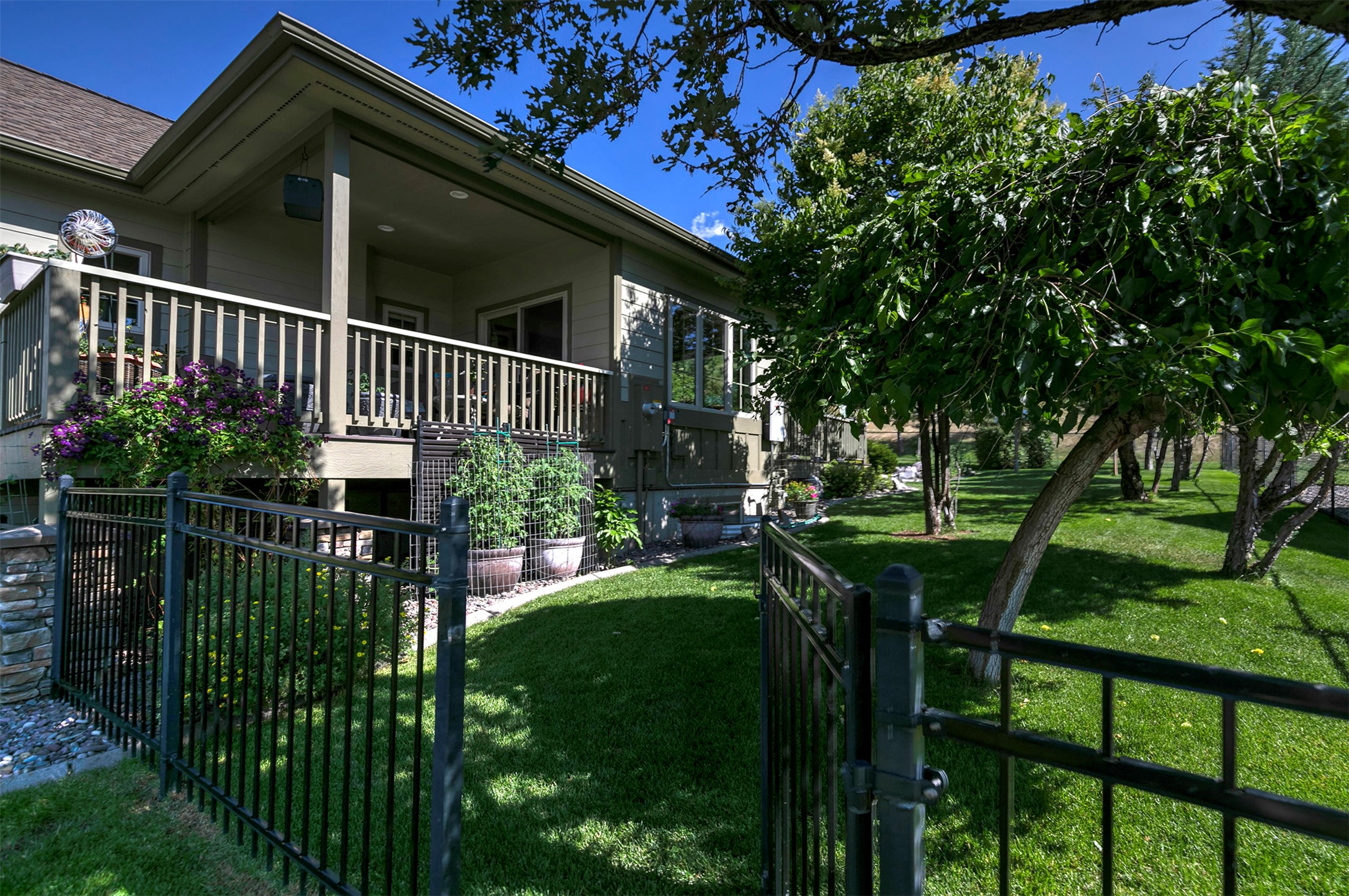 Missoula, Montana 59803, United States, 4 Bedrooms Bedrooms, ,4 BathroomsBathrooms,Residential,Active,170301