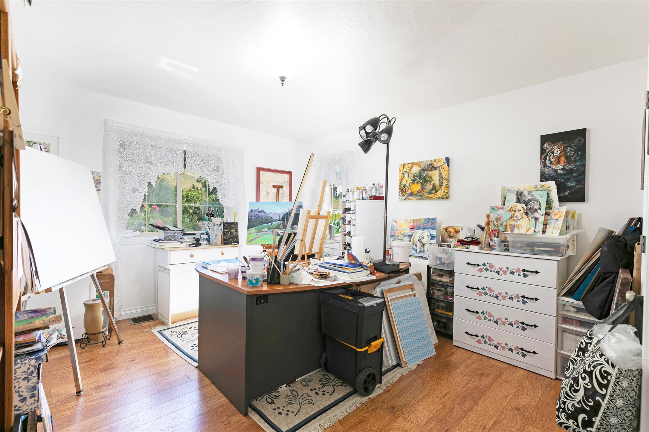 Missoula, Montana 59803, United States, 4 Bedrooms Bedrooms, ,4 BathroomsBathrooms,Residential,Active,170301