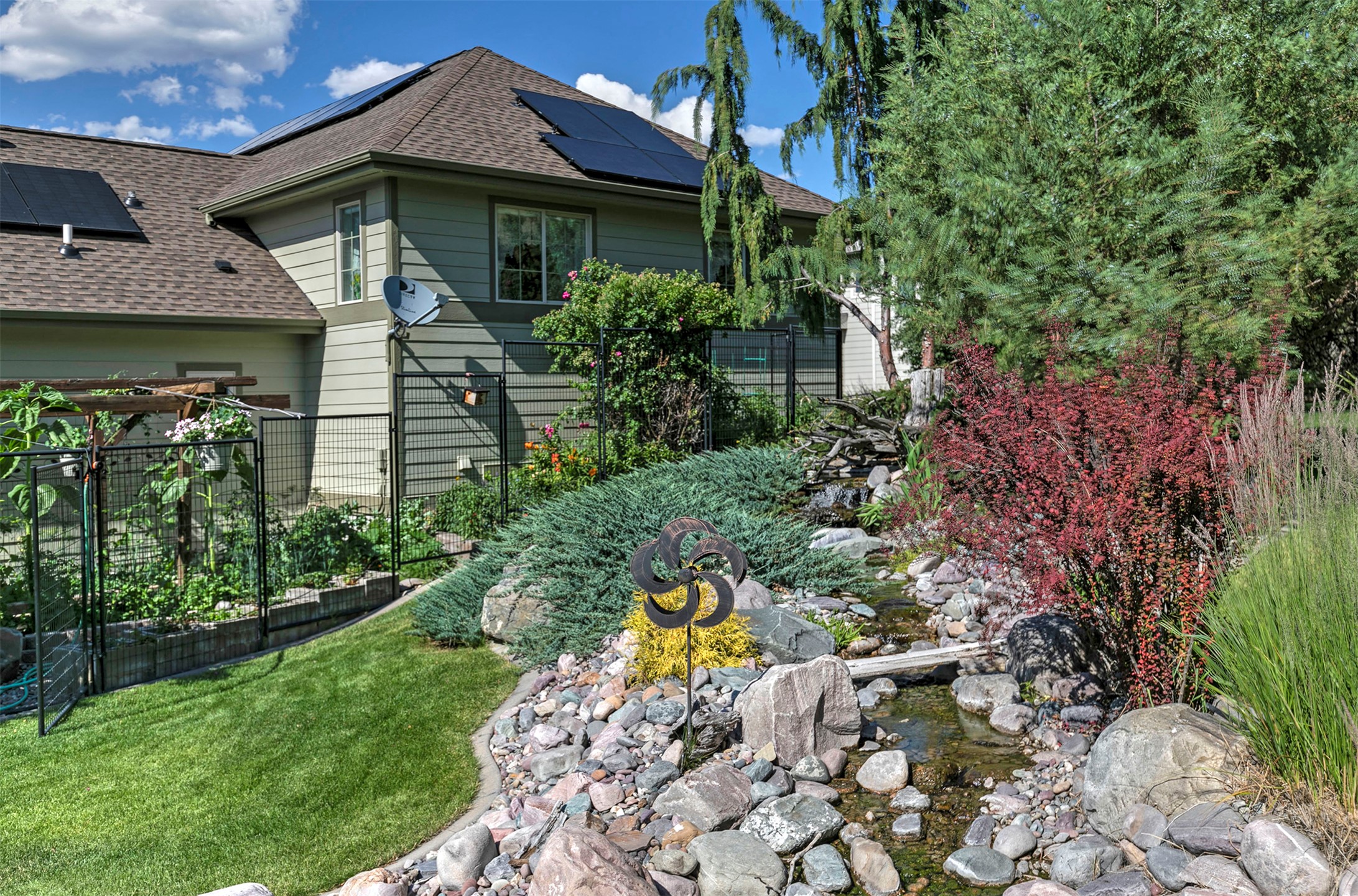 Missoula, Montana 59803, United States, 4 Bedrooms Bedrooms, ,4 BathroomsBathrooms,Residential,Active,170301