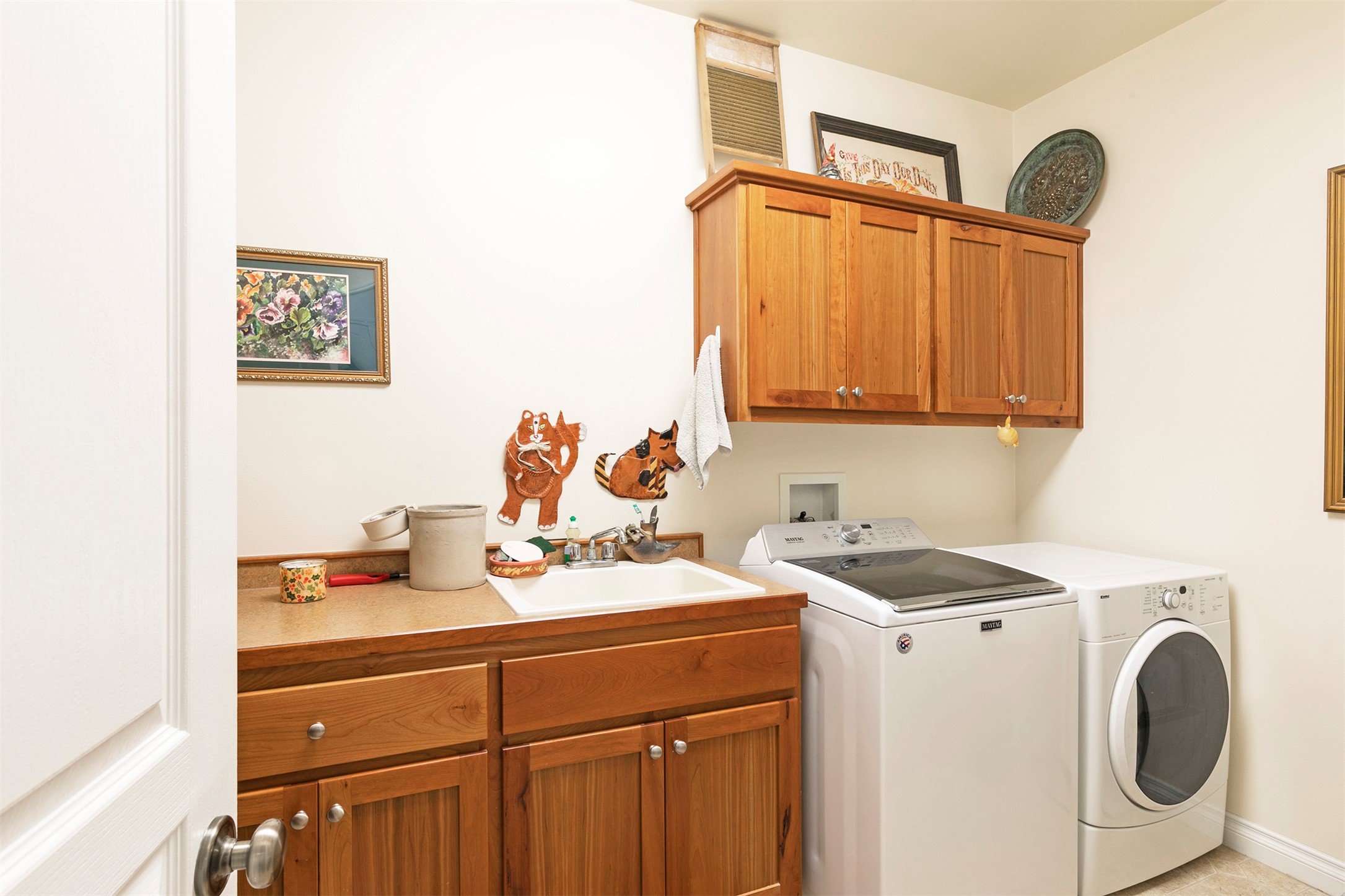 Missoula, Montana 59803, United States, 4 Bedrooms Bedrooms, ,4 BathroomsBathrooms,Residential,Active,170301