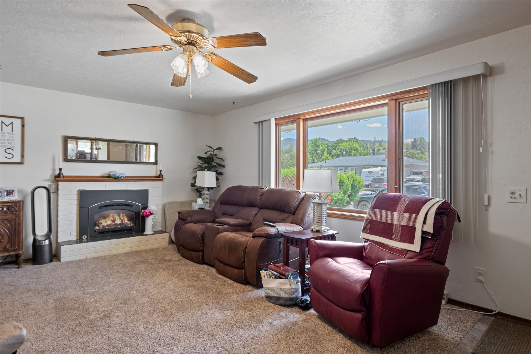2616 Garland Drive