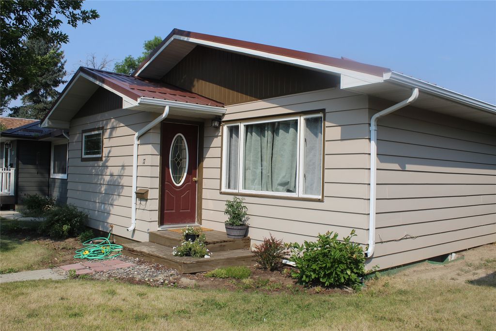 Photo of 17 S Delaware Street, Conrad, MT 59425 (MLS # 30075569)