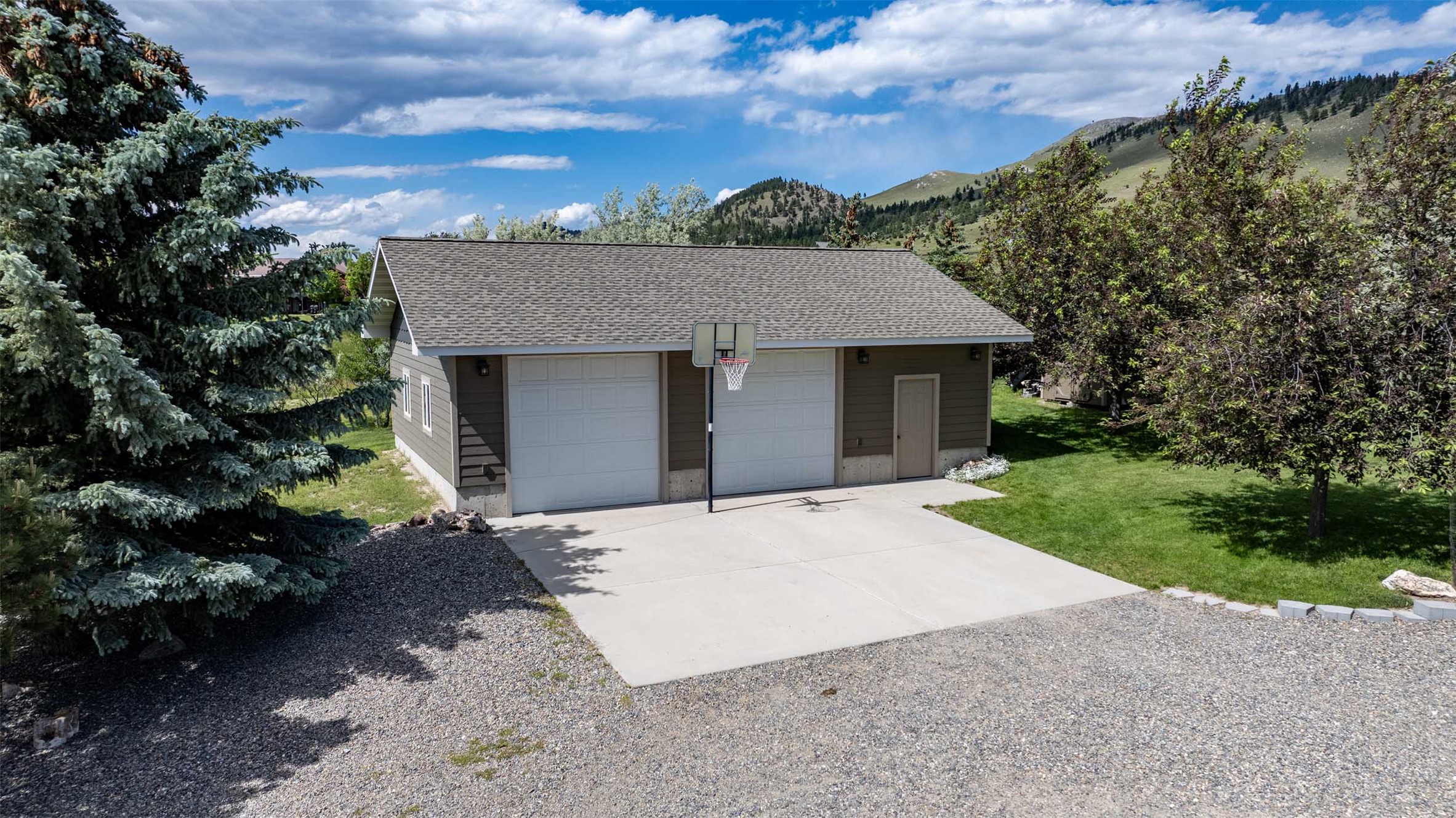 84 Lazy Hm Road
