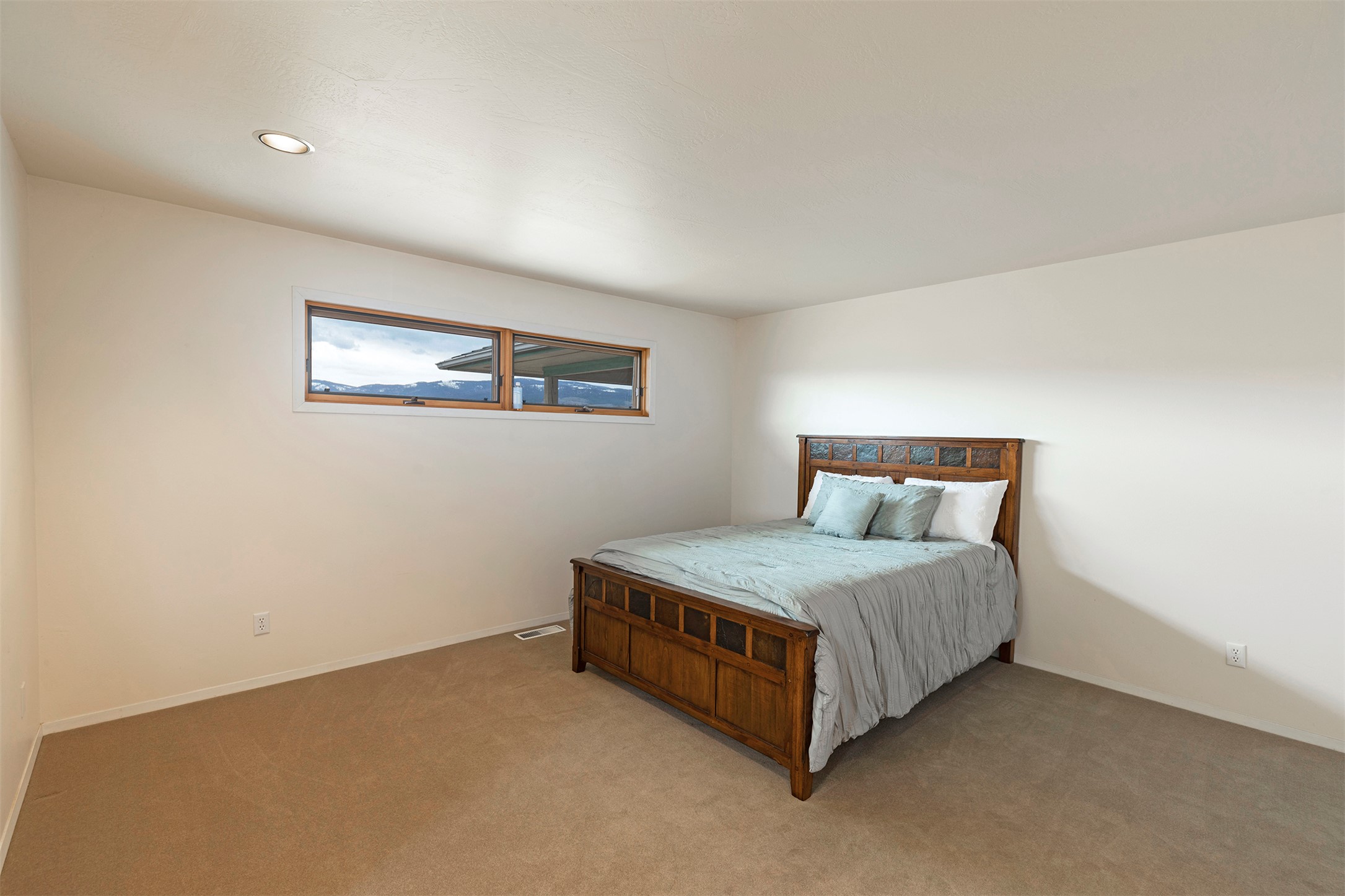 Stevensville, Montana 59870, United States, 4 Bedrooms Bedrooms, ,3 BathroomsBathrooms,Residential,Active,98599