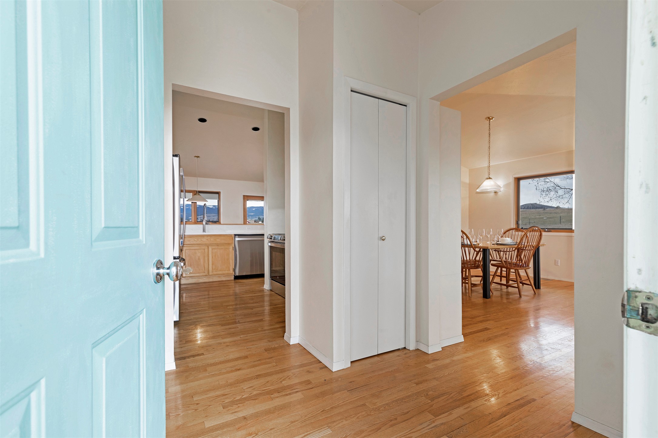 Stevensville, Montana 59870, United States, 4 Bedrooms Bedrooms, ,3 BathroomsBathrooms,Residential,Active,98599