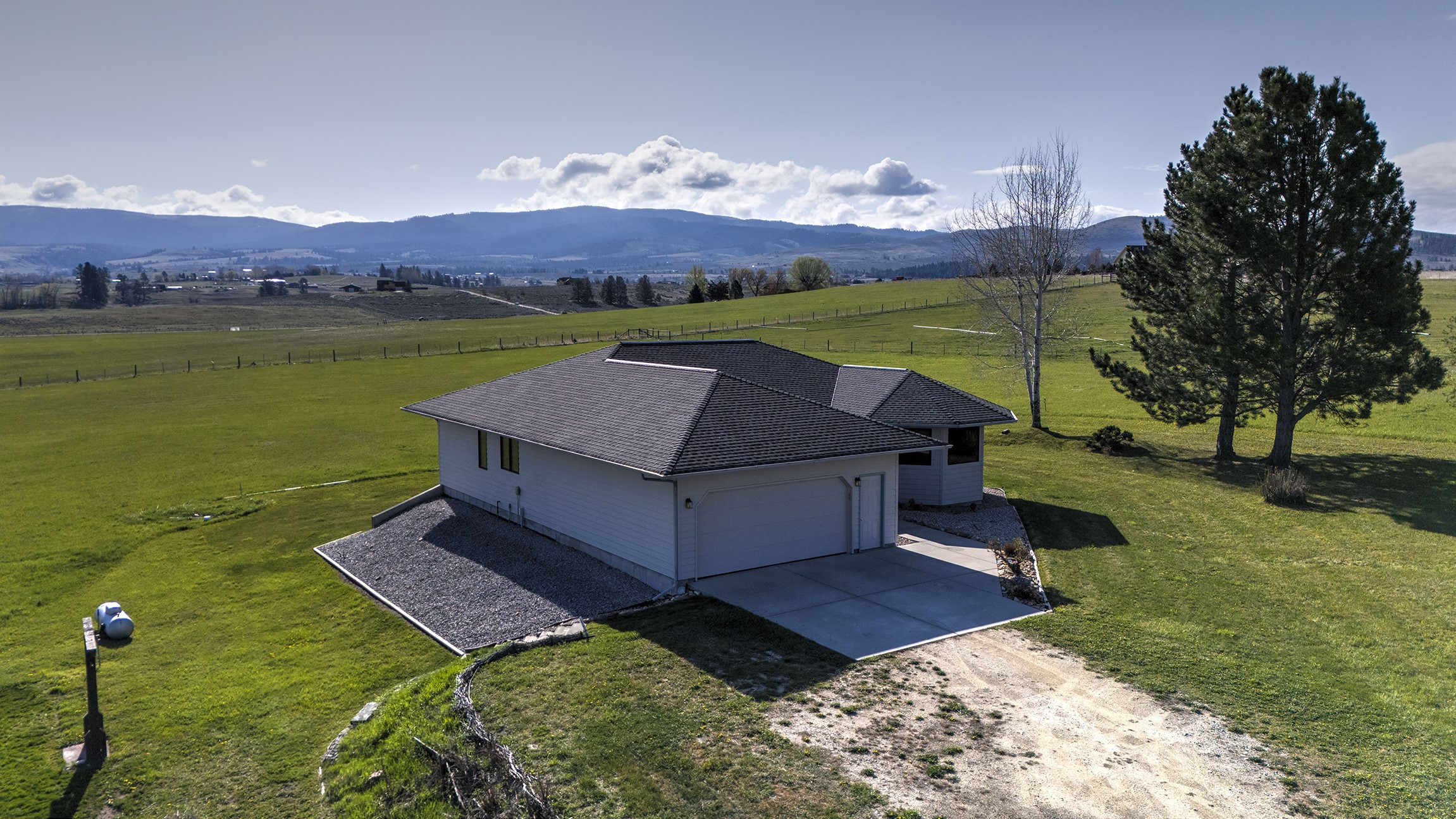 Stevensville, Montana 59870, United States, 4 Bedrooms Bedrooms, ,3 BathroomsBathrooms,Residential,Active,98599