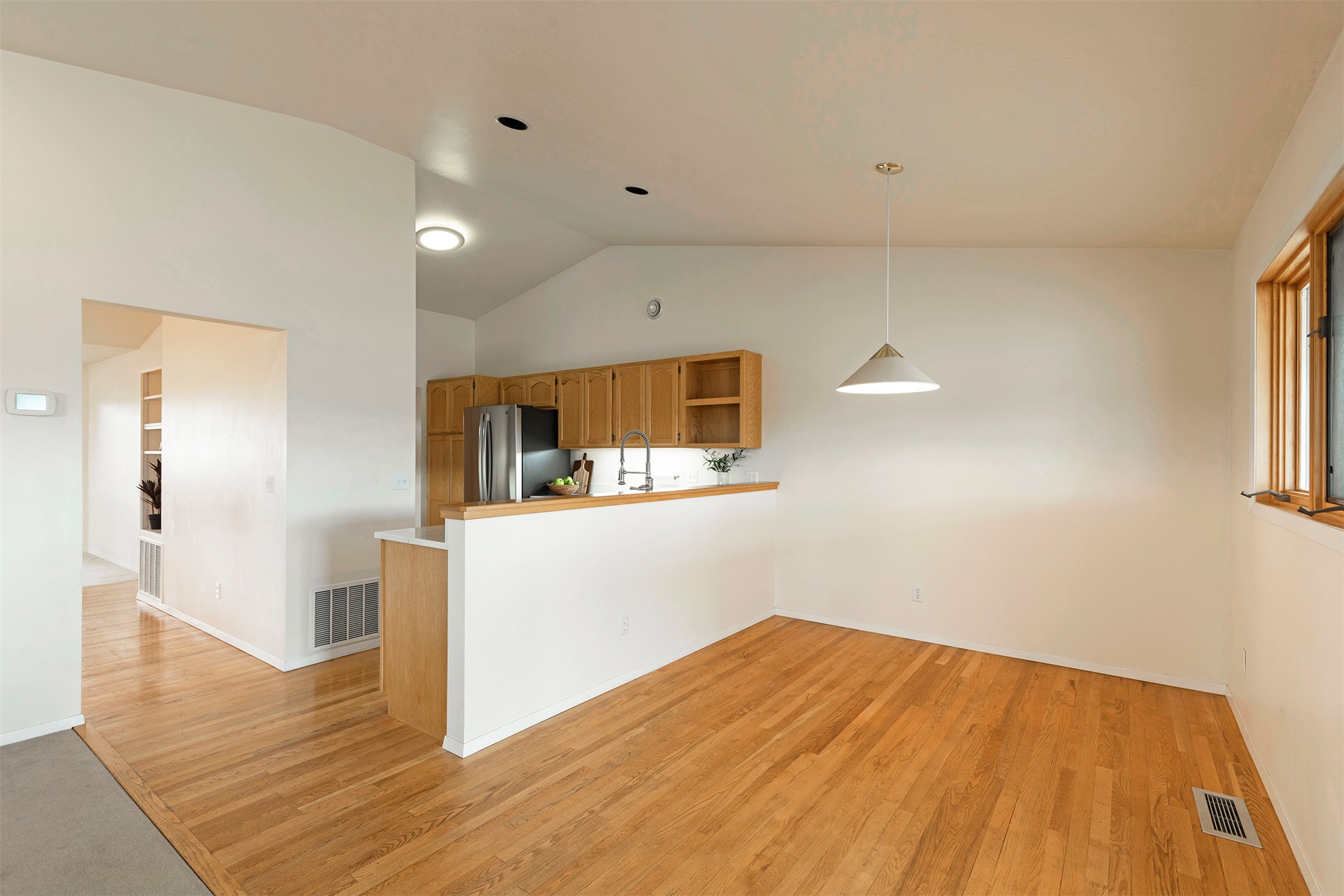 Stevensville, Montana 59870, United States, 4 Bedrooms Bedrooms, ,3 BathroomsBathrooms,Residential,Active,98599