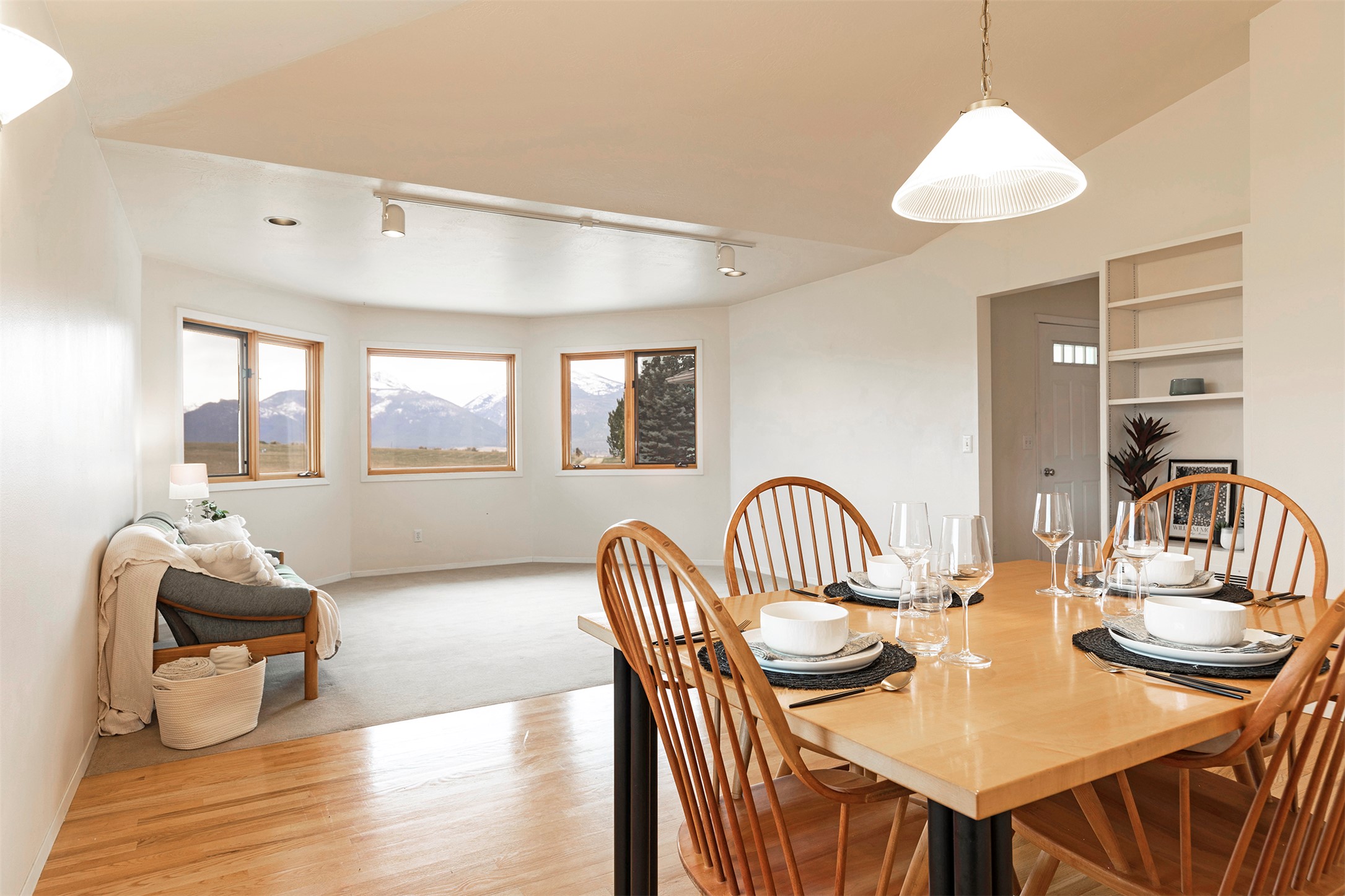 Stevensville, Montana 59870, United States, 4 Bedrooms Bedrooms, ,3 BathroomsBathrooms,Residential,Active,98599