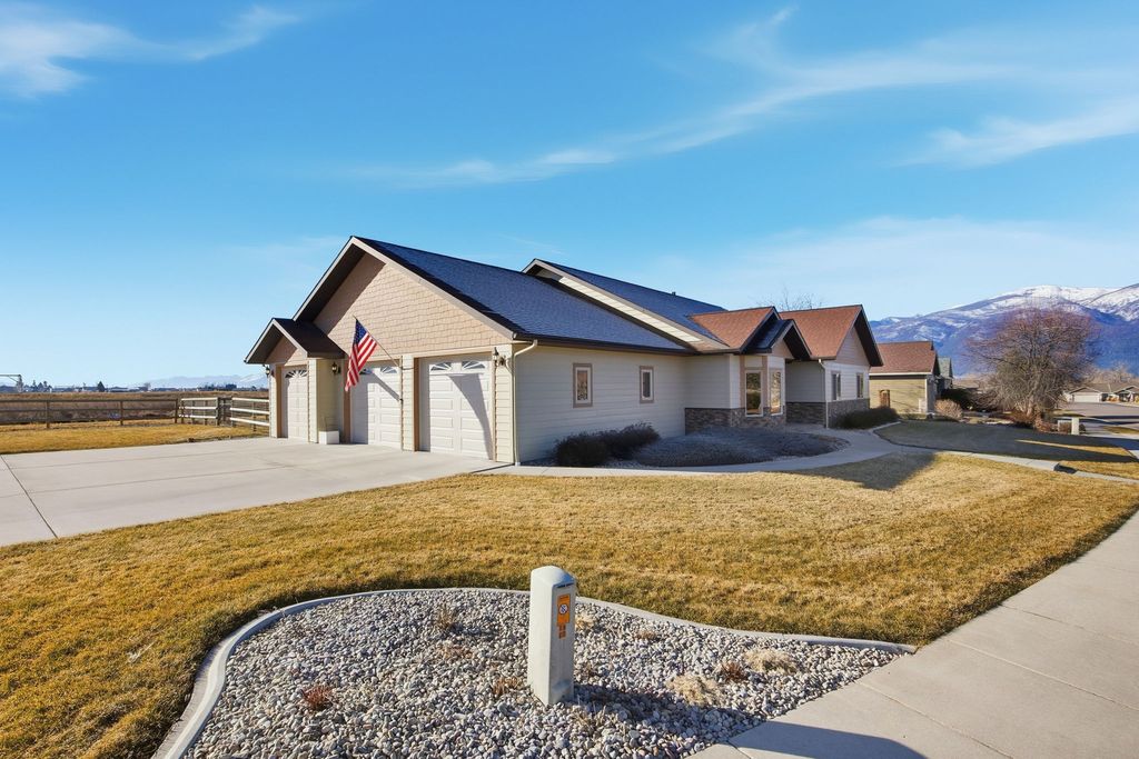 Photo of 1417 Creekside Drive, Stevensville, MT 59870 (MLS # 30065017)