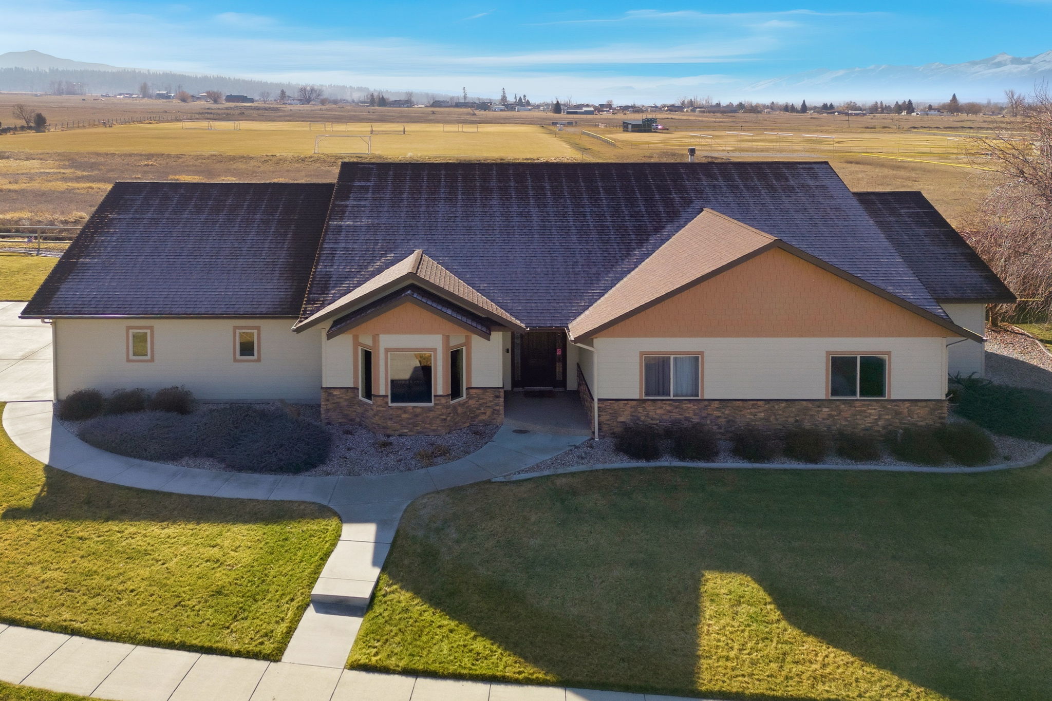 1417 Creekside Drive