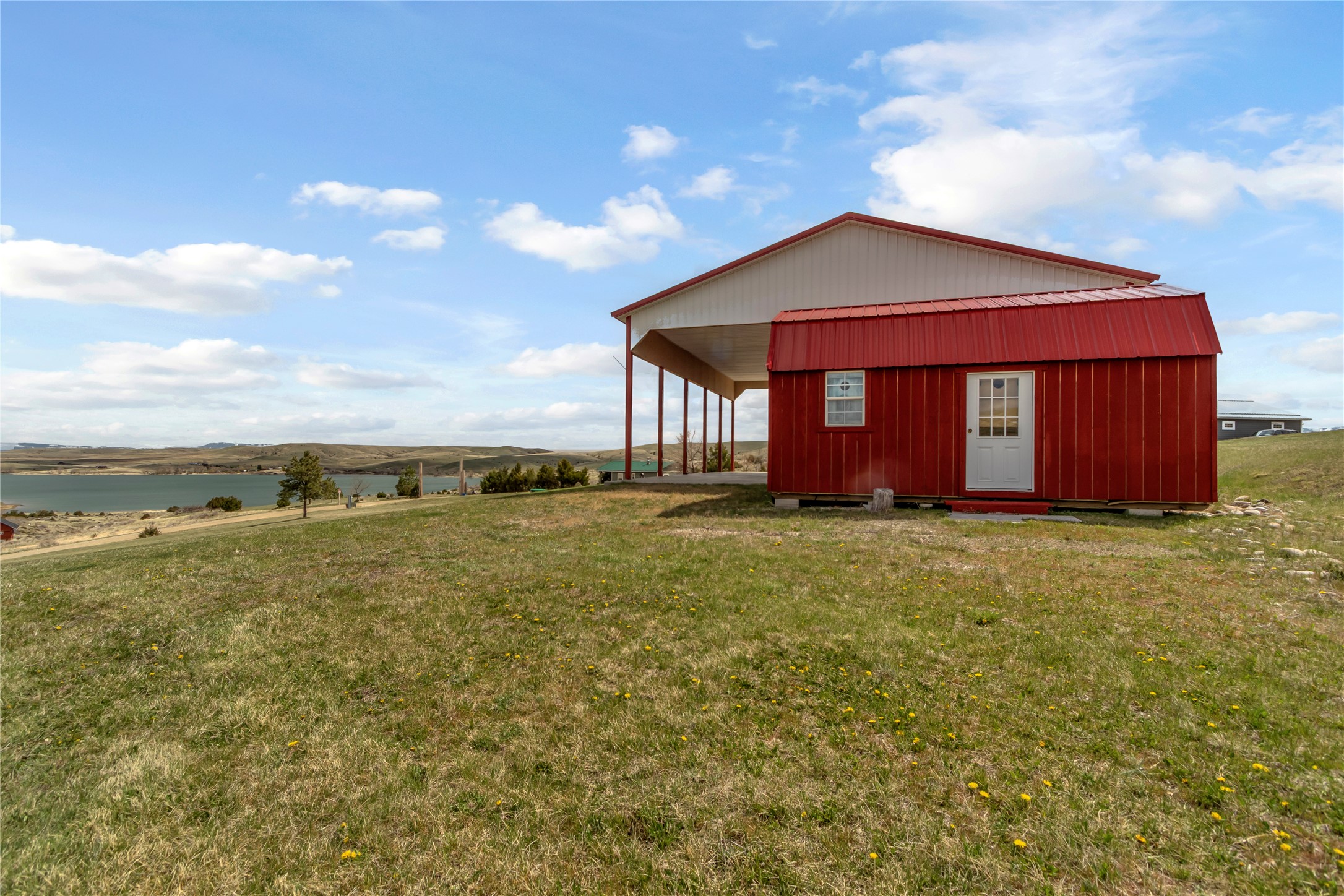 55 Lakeview Drive