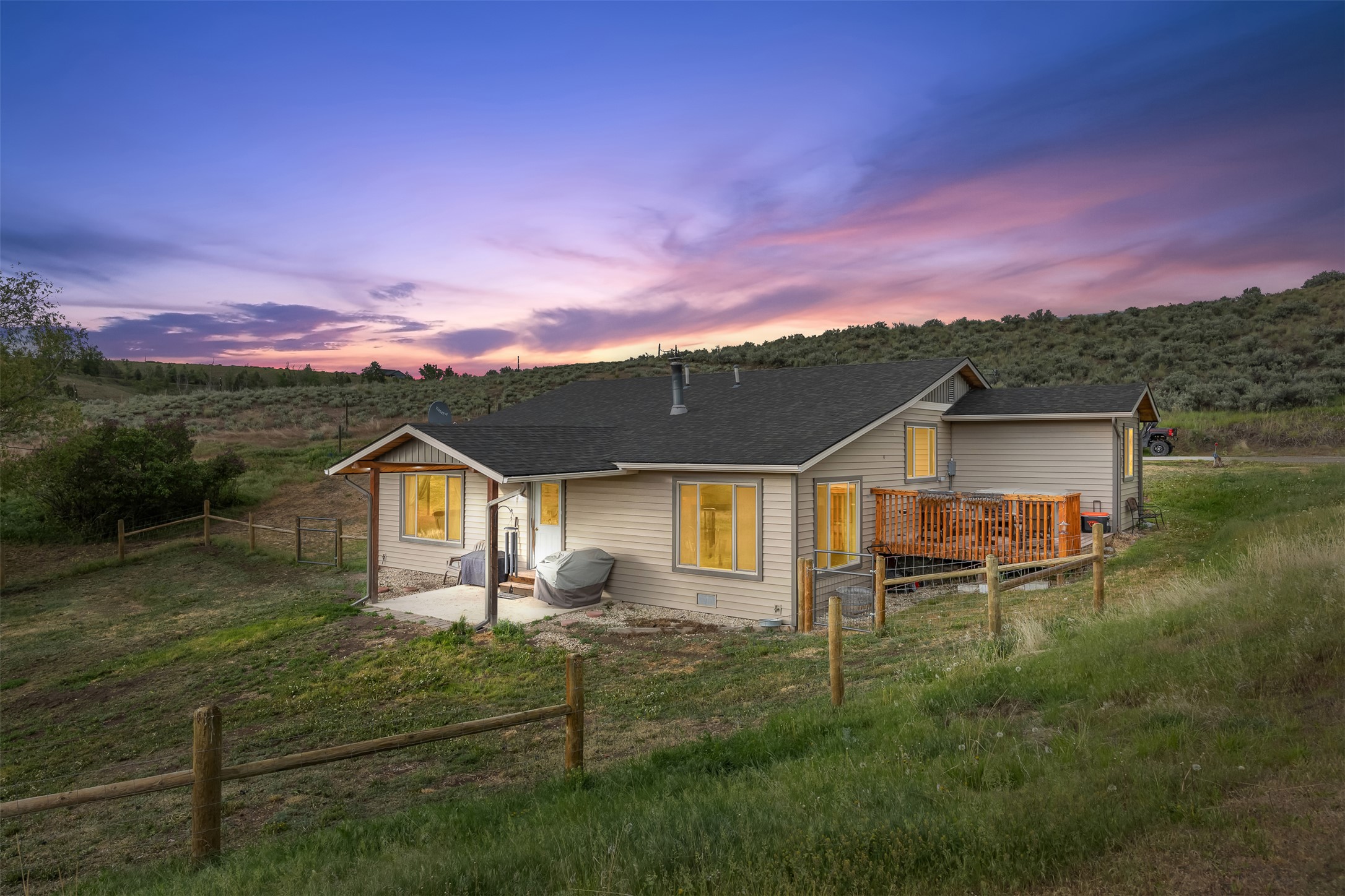 688 Black Horse Trail