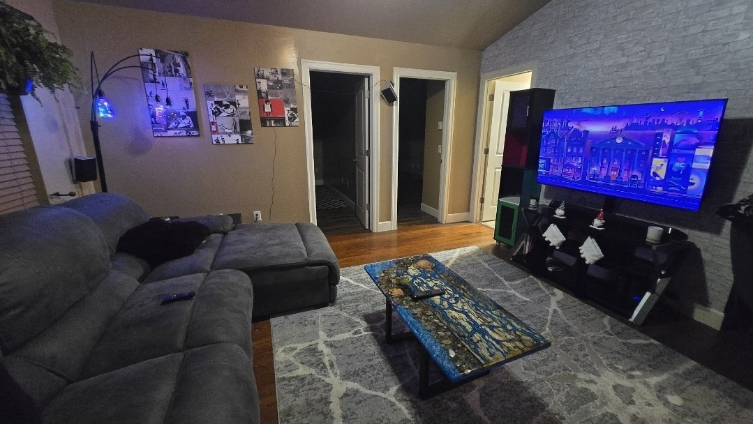 2255 S 9th Street W A