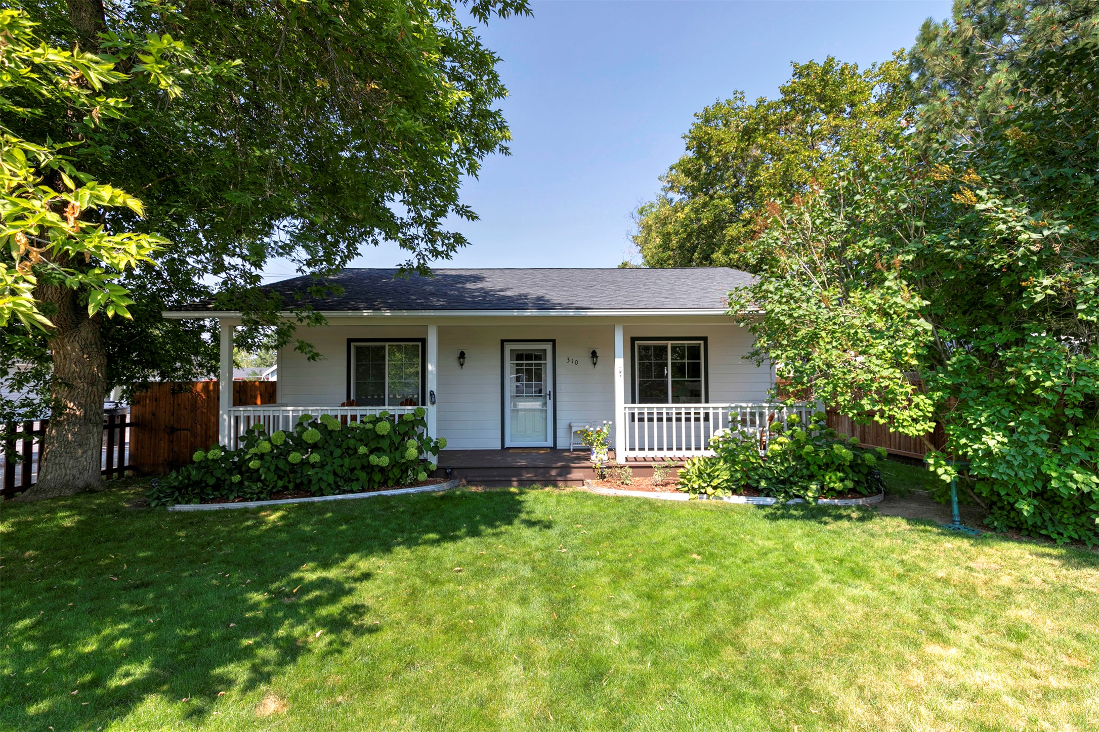 Hamilton, Montana 59840, United States, 2 Bedrooms Bedrooms, ,1 BathroomBathrooms,Residential,Active,231349