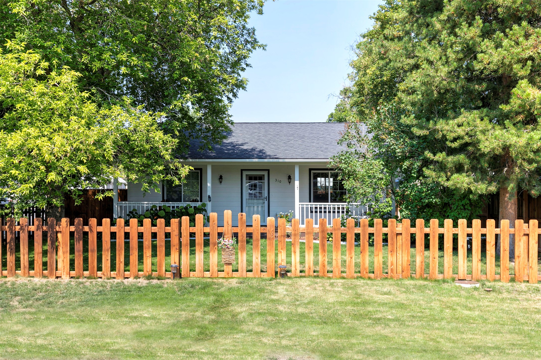 Hamilton, Montana 59840, United States, 2 Bedrooms Bedrooms, ,1 BathroomBathrooms,Residential,Active,231349