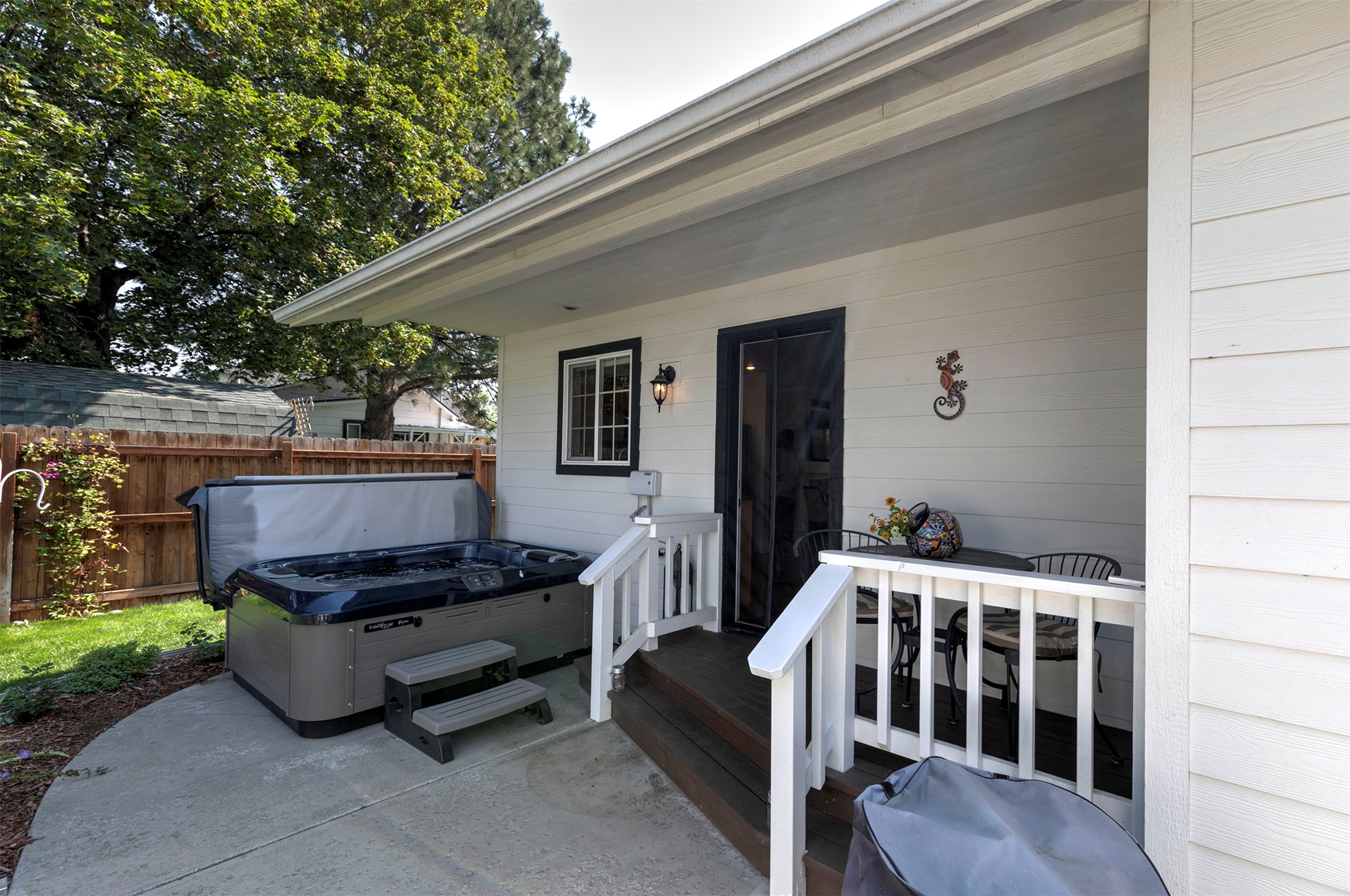 Hamilton, Montana 59840, United States, 2 Bedrooms Bedrooms, ,1 BathroomBathrooms,Residential,Active,231349